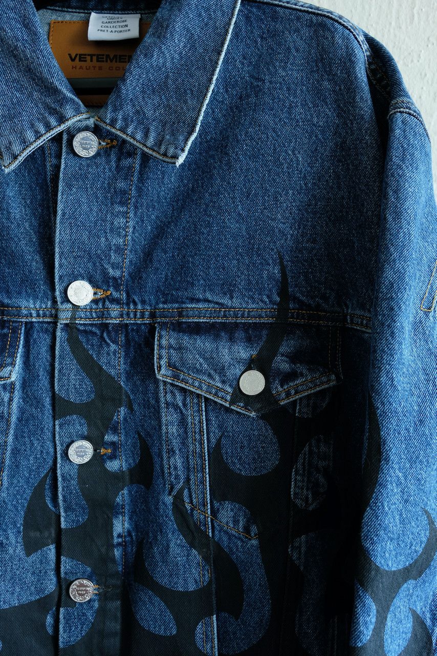 Vetements Vetements Denim Flames Jean Jacket Fire Print Balenciaga Size US L / EU 52-54 / 3 - 3 Thumbnail