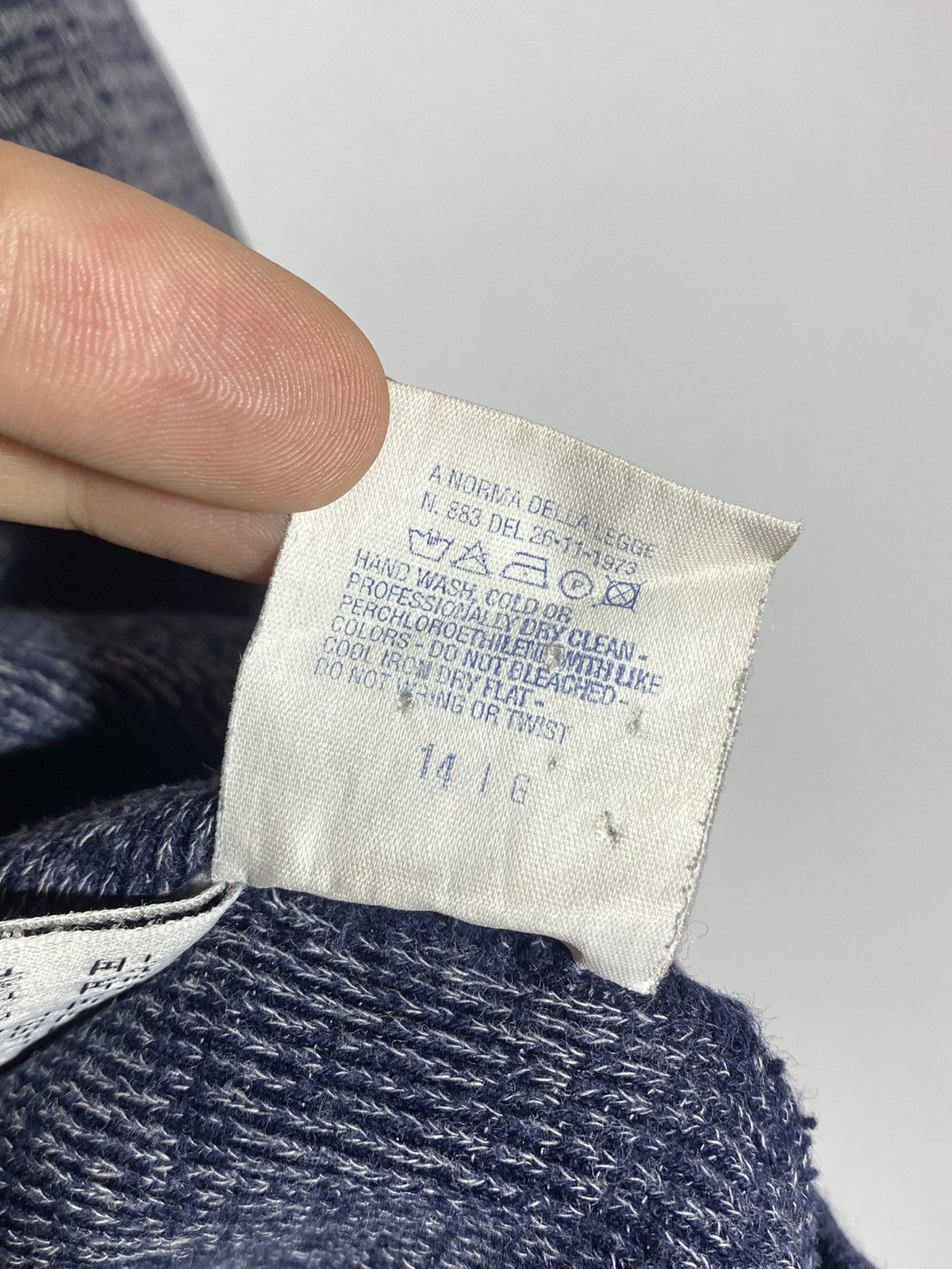 Dolce & Gabbana Vintage 90s Dolce & Gabbana Jeans V-neck Women’s Sweater Size L / US 10 / IT 46 - 12 Thumbnail