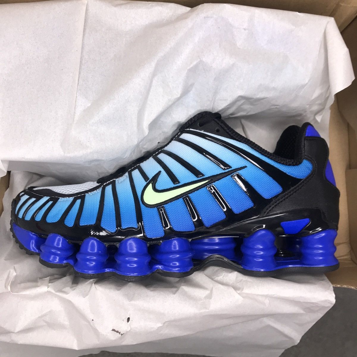Nike Nike Shox TOTAL Size US 8 / EU 41 - 2 Thumbnail