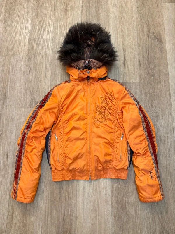 Sportalm Kitzbuhel Sportalm kitzbühel Austria Ski Jacket Winter Fur size 38 M Size M / US 6-8 / IT 42-44 - 1 Thumbnail