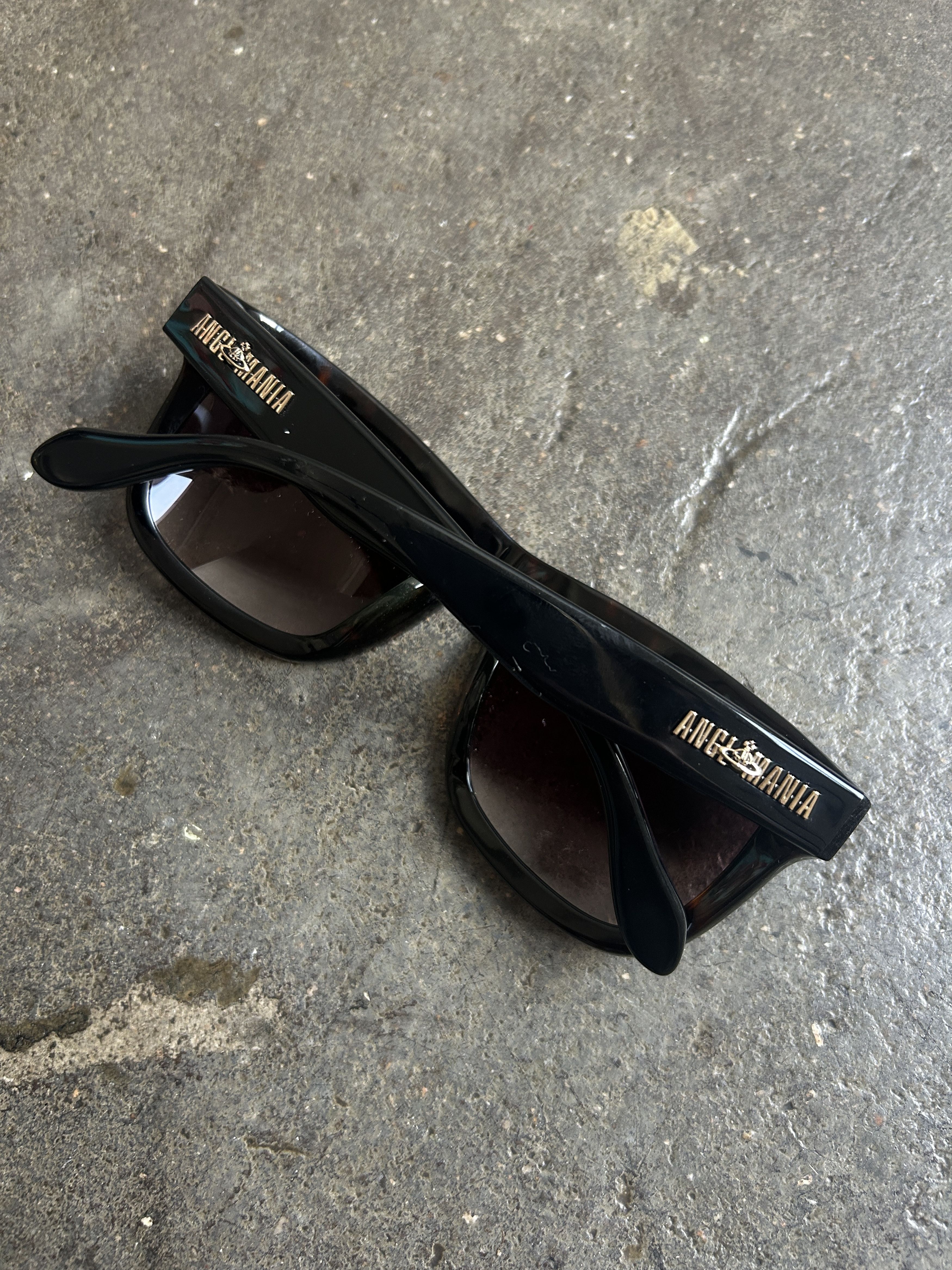 Vivienne Westwood Almost Black Tortoise Gradient Lenses  display picture 2