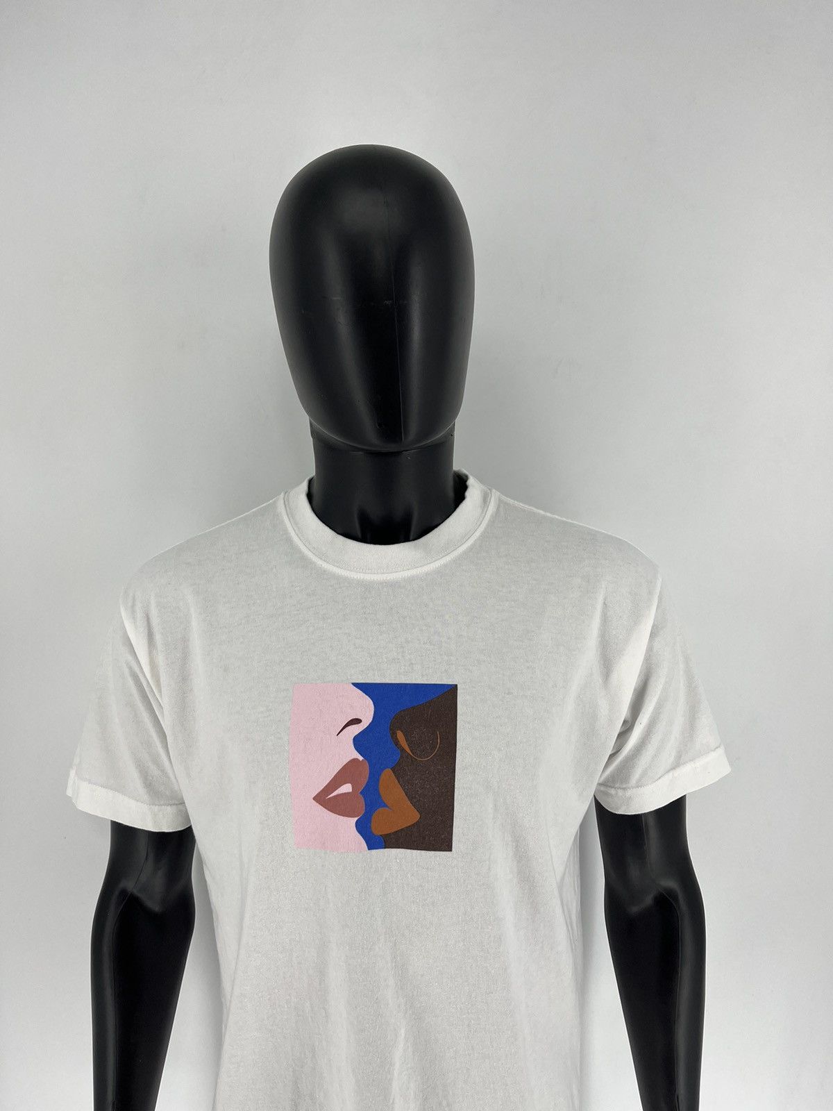 Obey × Vintage Vintage Obey 90s Made in USA White Graphic Tee Shirt Y2K M Size US S / EU 44-46 / 1 - 4 Thumbnail