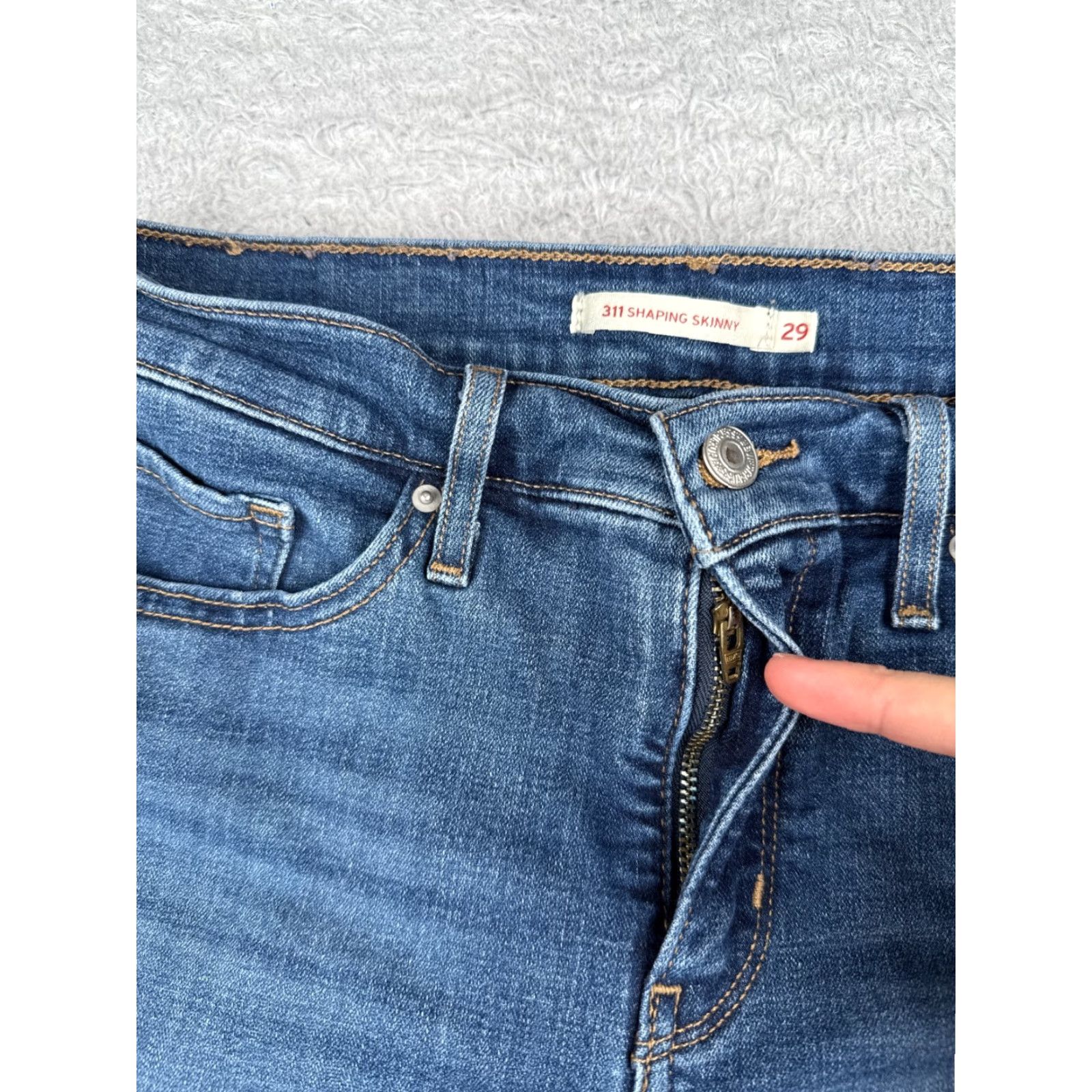 Levi's Levi's Shorts Women 29 Blue Cut Off 514 Medium Wash Cotton Blend Zip Fly 29x7 Size 29" - 6 Thumbnail