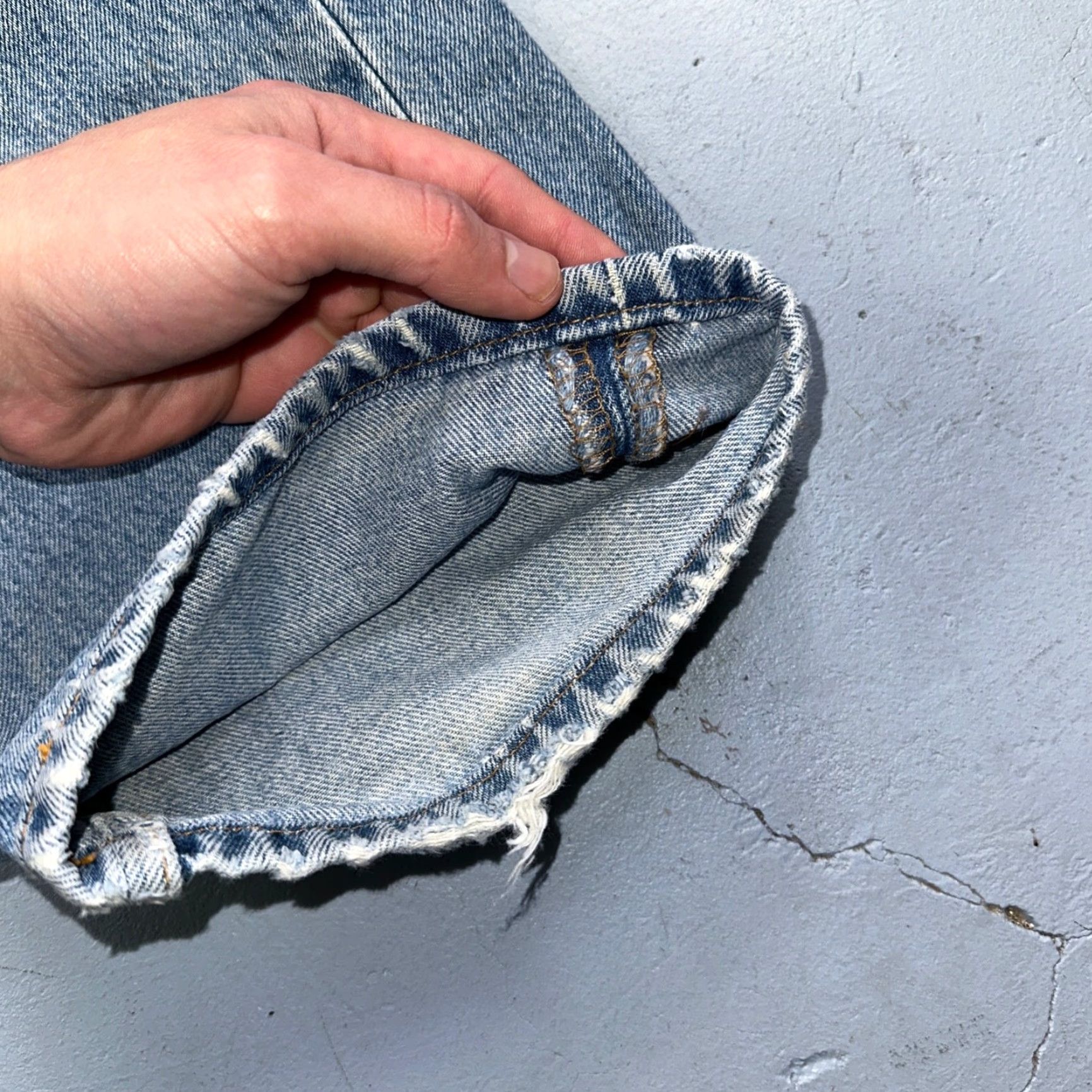 Levi's VINTAGE Levi's 501 Jeans Men 38x30 Light Wash Denim Straight 90s 501 Series 90s Theme Size US 38 / EU 54 - 4 Thumbnail