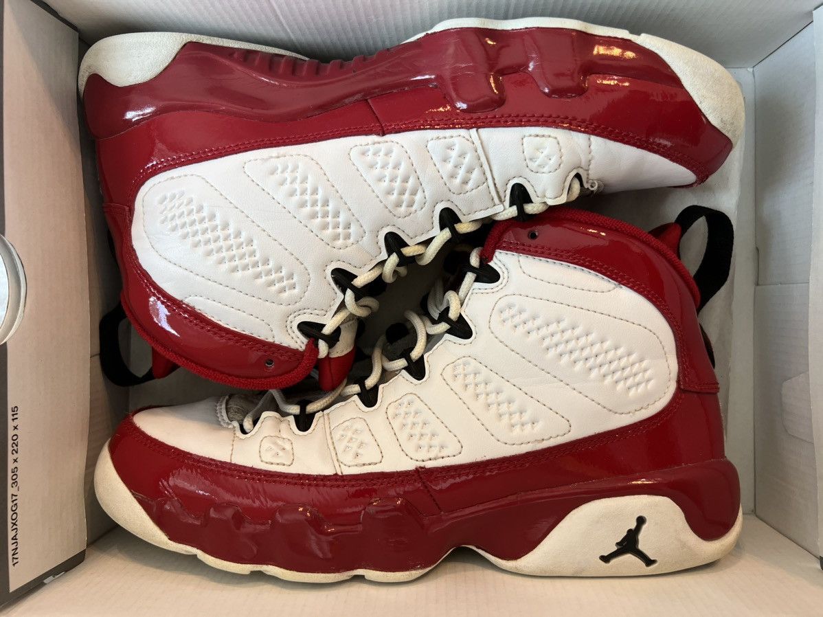Jordan Brand × Nike Jordan 9 Retro Gym Red Size 6.5y Size US 6.5 / EU 39-40 - 9 Thumbnail