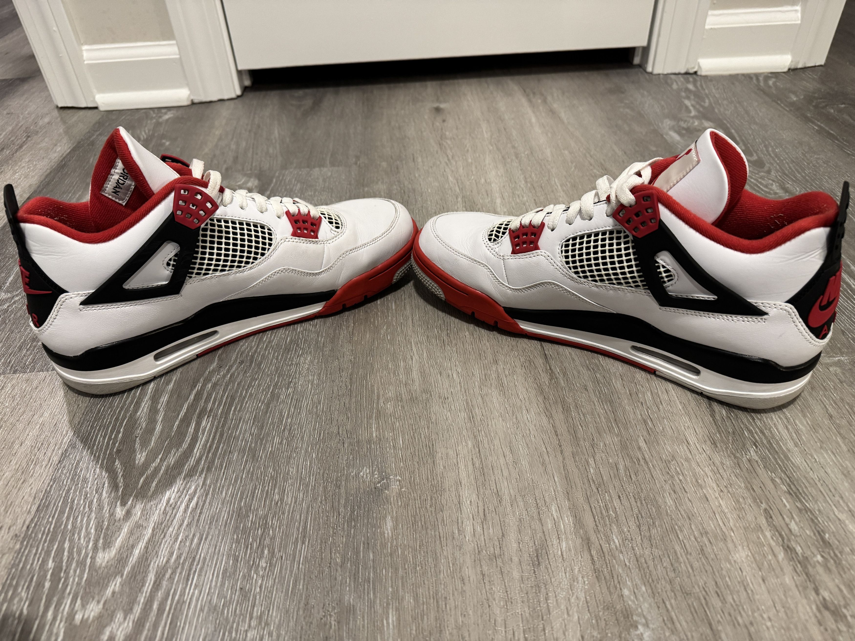 Jordan Brand Air Jordan 4 Retro Fire Red OG 2020 Size 11 Size US 11 / EU 44 - 5 Thumbnail
