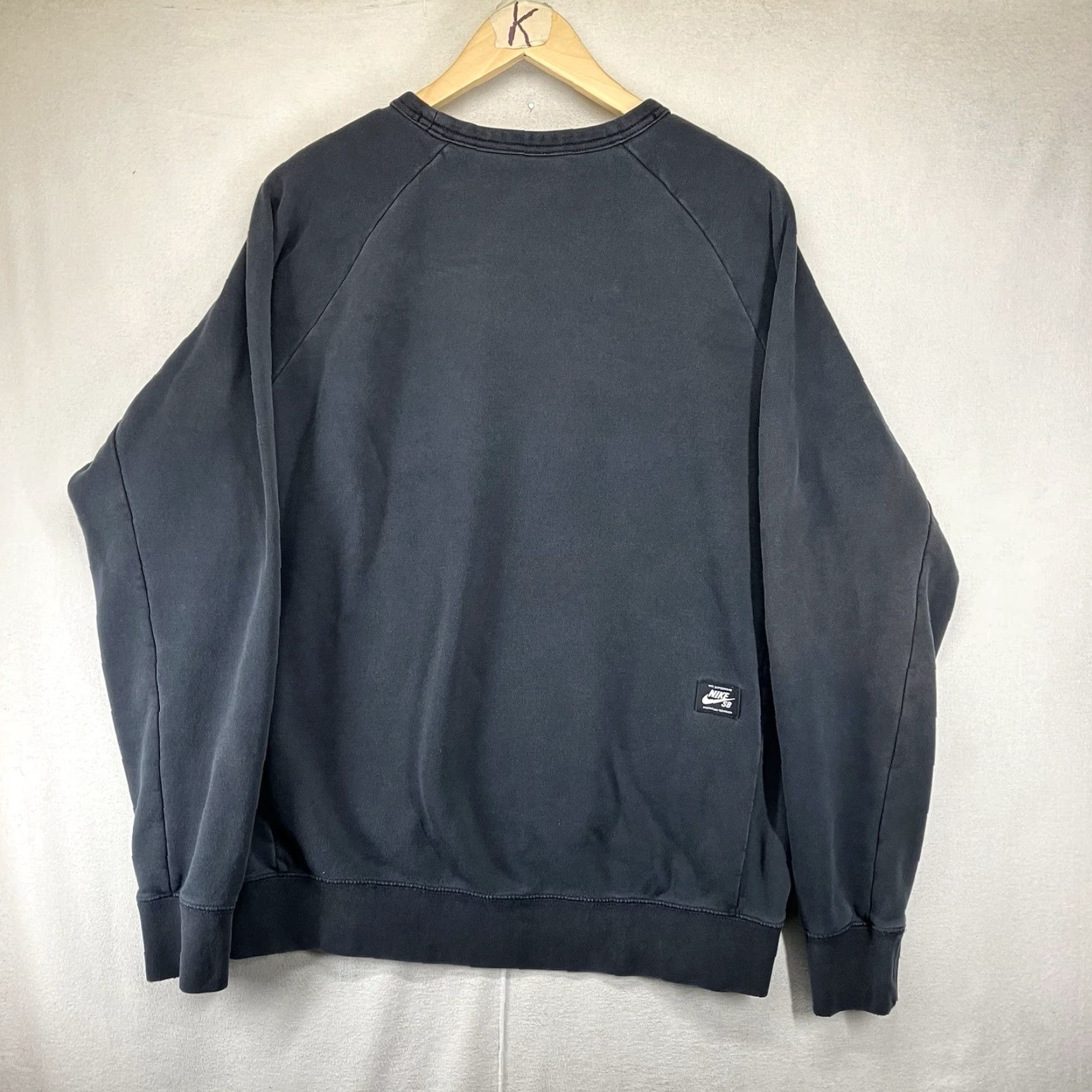 Nike Nike SB Enigma Sweatshirt Mens L Black Round Neck Pullover Graphic Print Embroidered Logo 2018 Skating City Classic All Seasons Sweatshirt Size US L / EU 52-54 / 3 - 2 Thumbnail