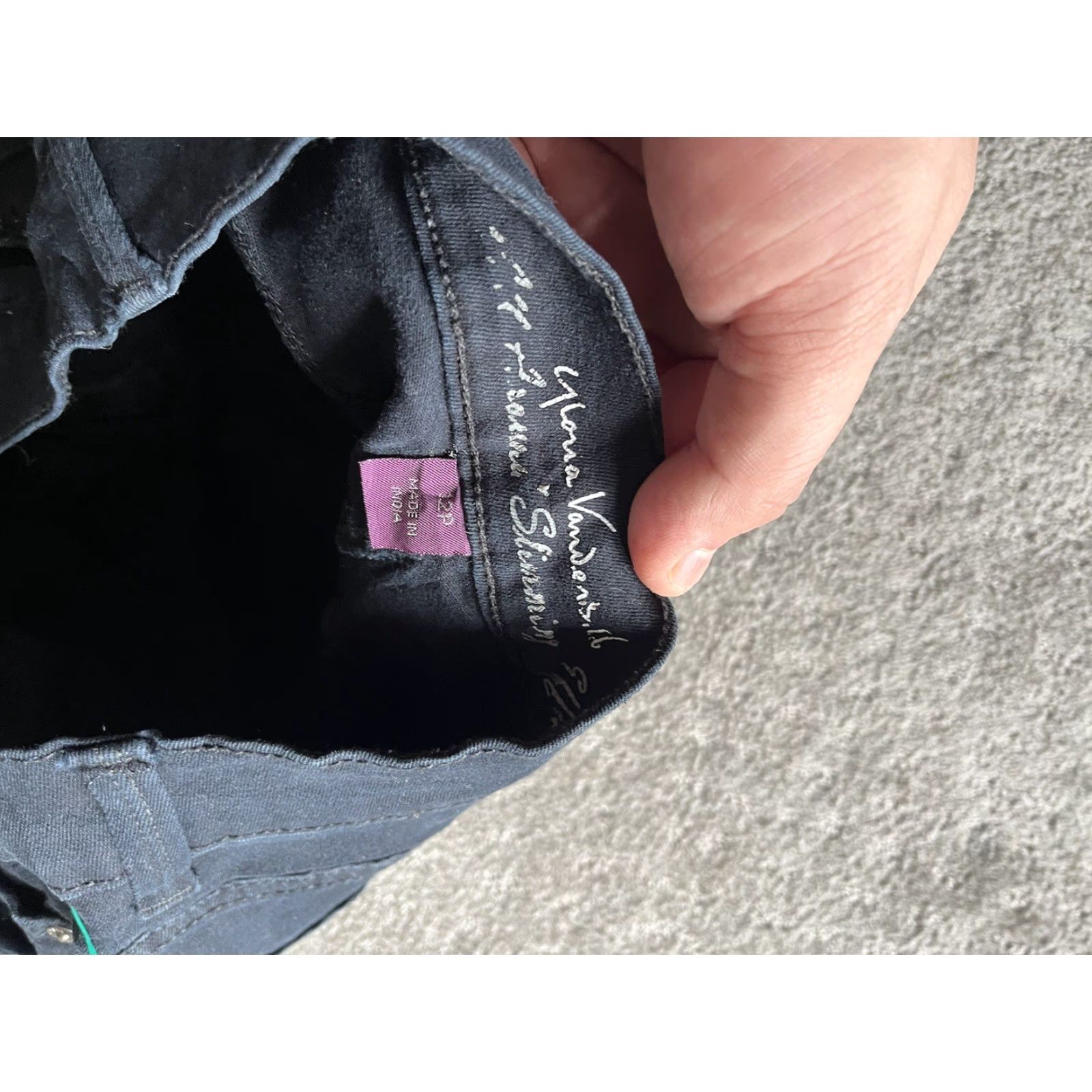 Gloria Vanderbilt Gloria Vanderbilt Women's Shorts All Around Slimming Effect 12P Size Black Jean Size 34" / US 12 / IT 48 - 3 Thumbnail