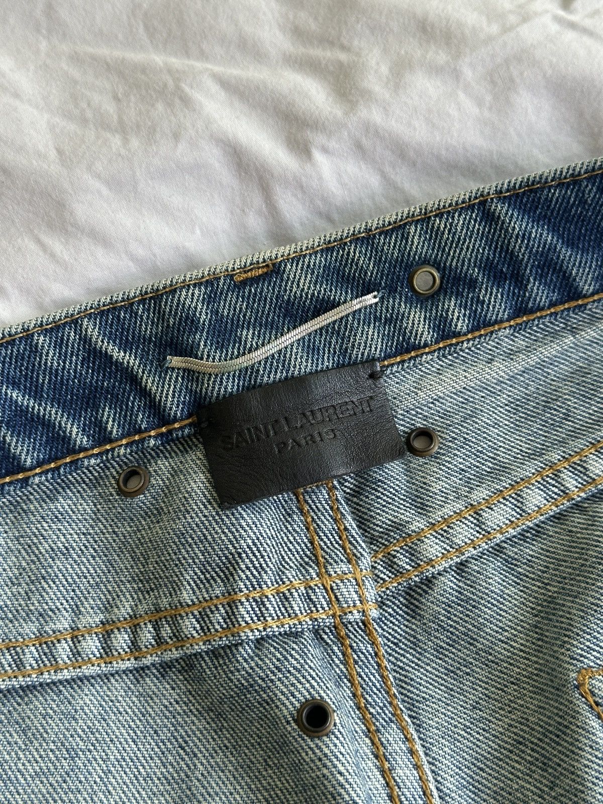 Anthony Vaccarello × Saint Laurent Paris Saint Laurent SS20 Studded Denim Shorts Arizona Light Blue Size US 31 - 7 Thumbnail