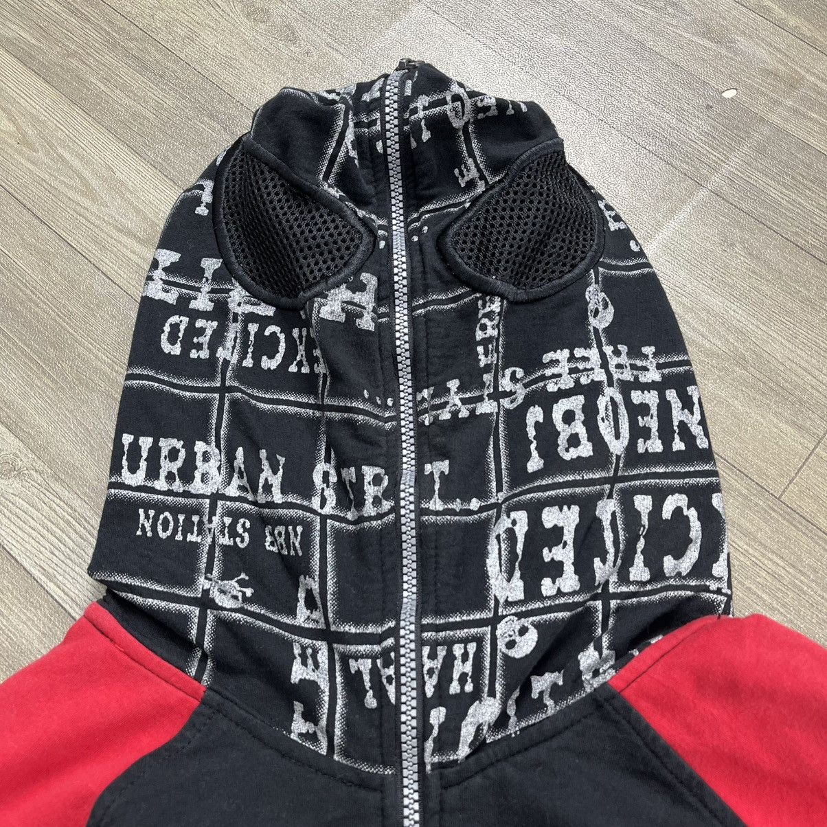 Beauty Beast 2000s Behaviour Urban Street Full Mask Half Zip Hoodie Y2K Size US M / EU 48-50 / 2 - 3 Thumbnail