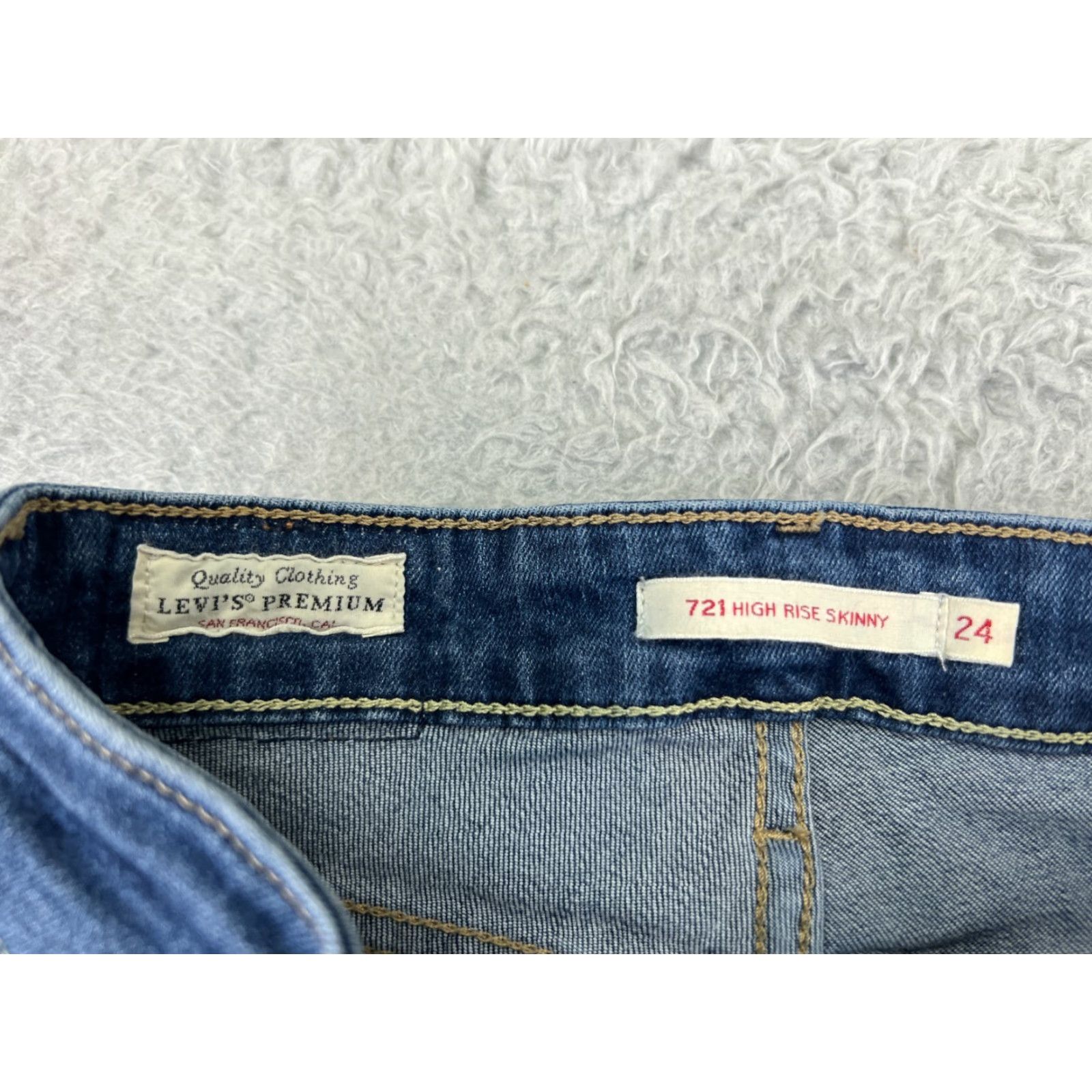 Levi's VINTAGE Levis Jeans Women 24 Blue Denim Skinny Mid Rise 29in 5-Pocket Distressed Stretch Levi's 700 Series Size 42" / US 20 - 6 Thumbnail