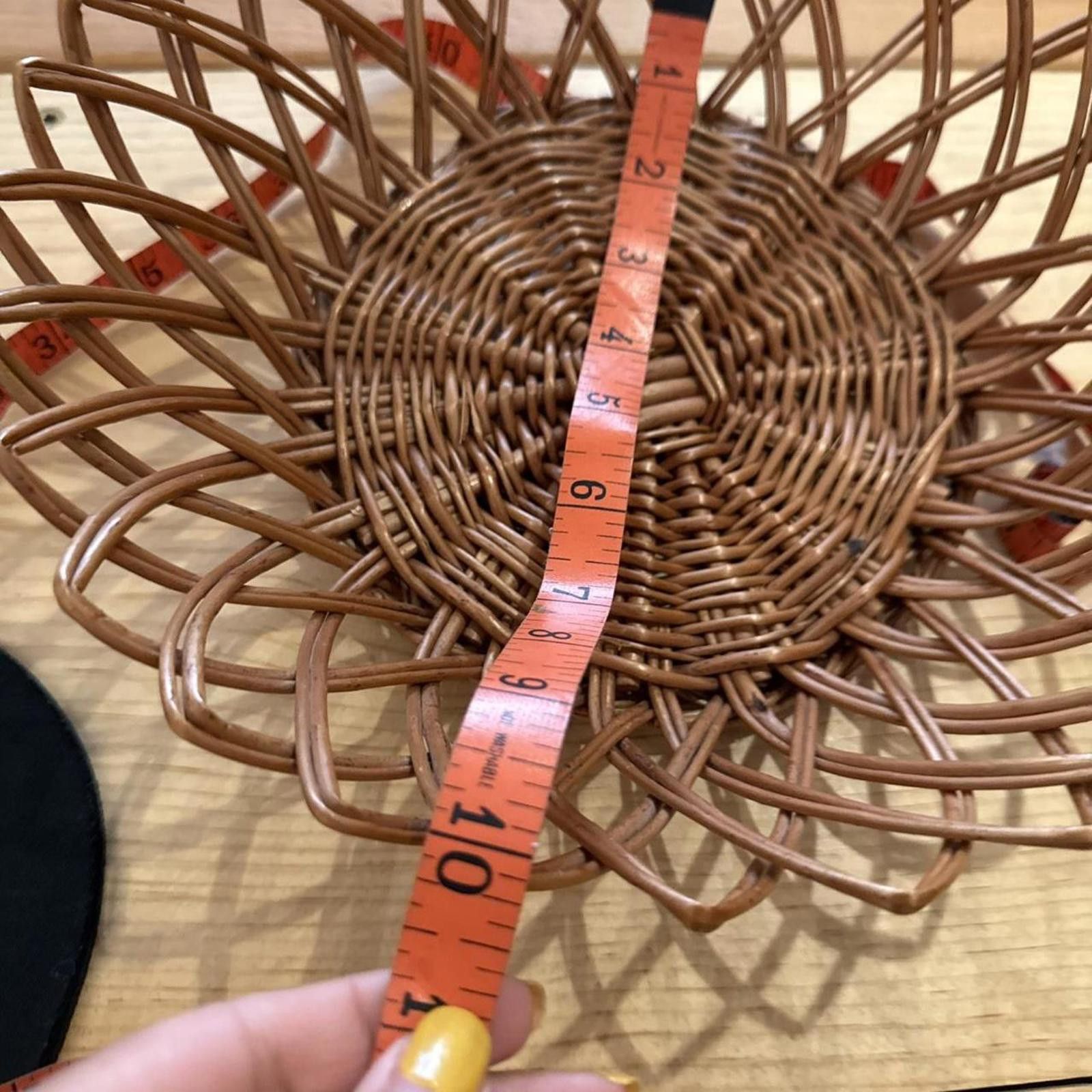 Other Vintage Woven Pointed End Wicker Basket Size ONE SIZE - 5 Thumbnail