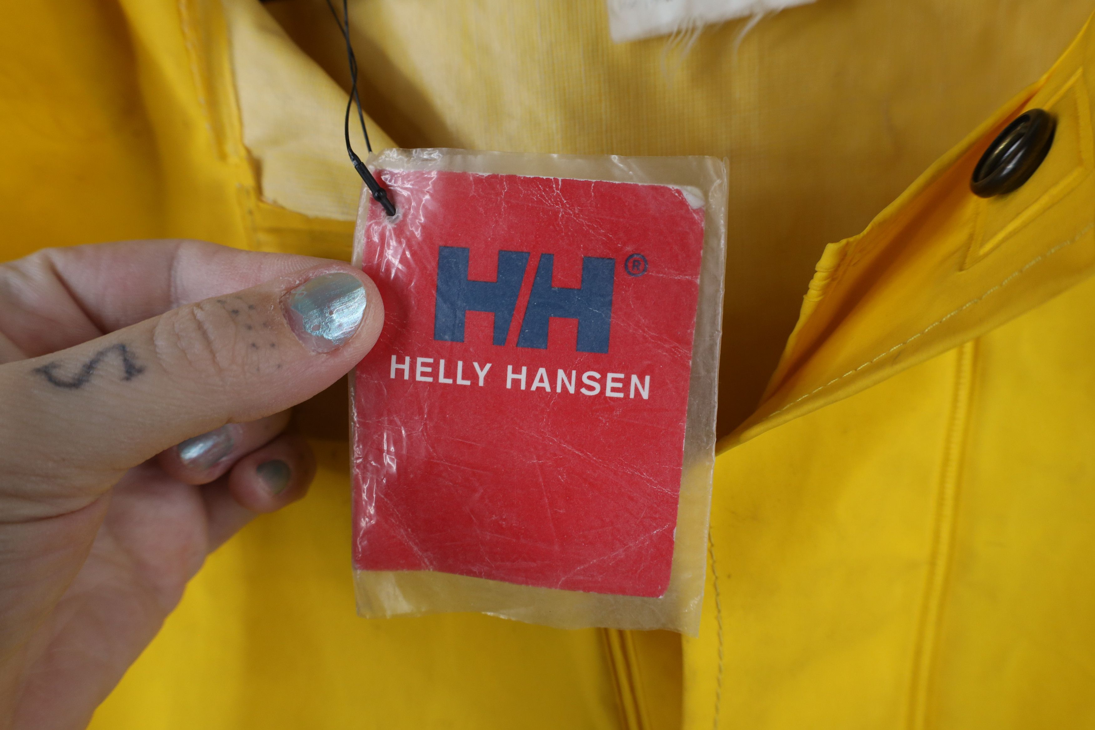 Helly Hansen × Vintage Vintage 90s Helly Hansen Out Waterproof Hooded Rain Jacket Size US XL / EU 56 / 4 - 9 Thumbnail