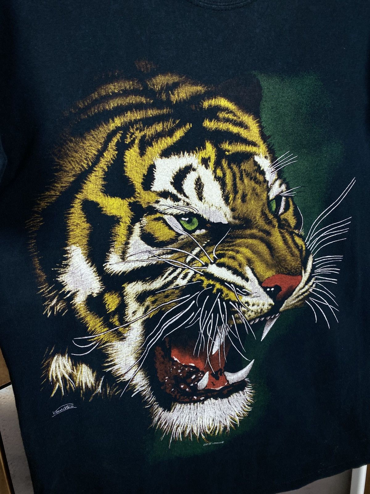 Vintage 🐅Vintage T-Shirt Tiger Zip It London Logo VTG Tee🐅 Size US M / EU 48-50 / 2 - 2 Thumbnail
