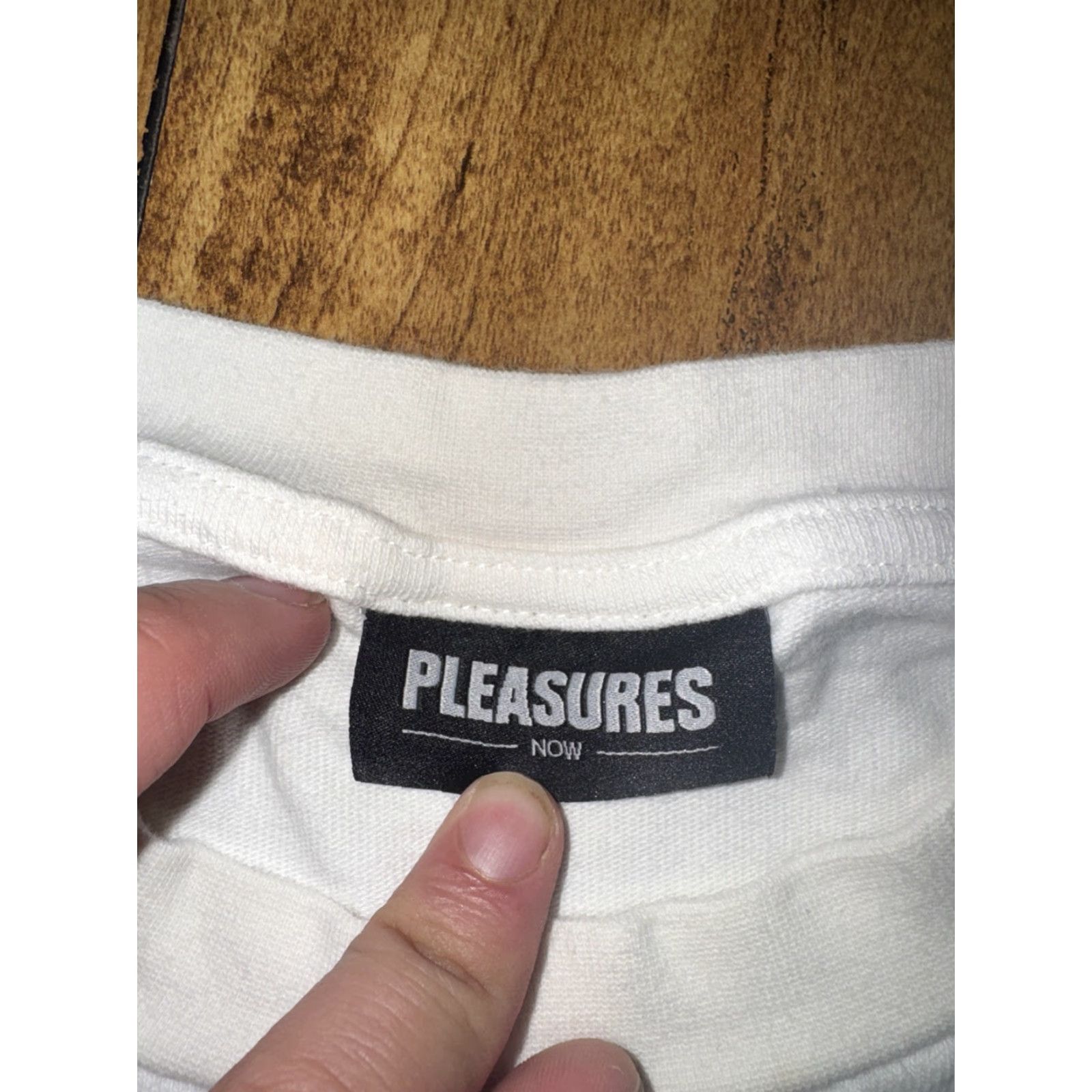 Pleasures Pleasures Cropped T-Shirt White S Women Streetwear Hypebeast Goth Retro Logo Crew Neck Short Sleeve Size S / US 4 / IT 40 - 3 Thumbnail