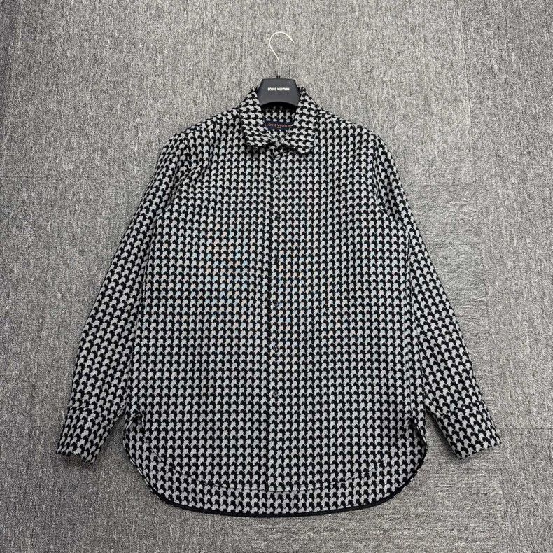 Louis Vuitton Louis Vuitton Houndstooth Long Sleeve Shirt- DMC Size US S / EU 44-46 / 1 - 1 Thumbnail