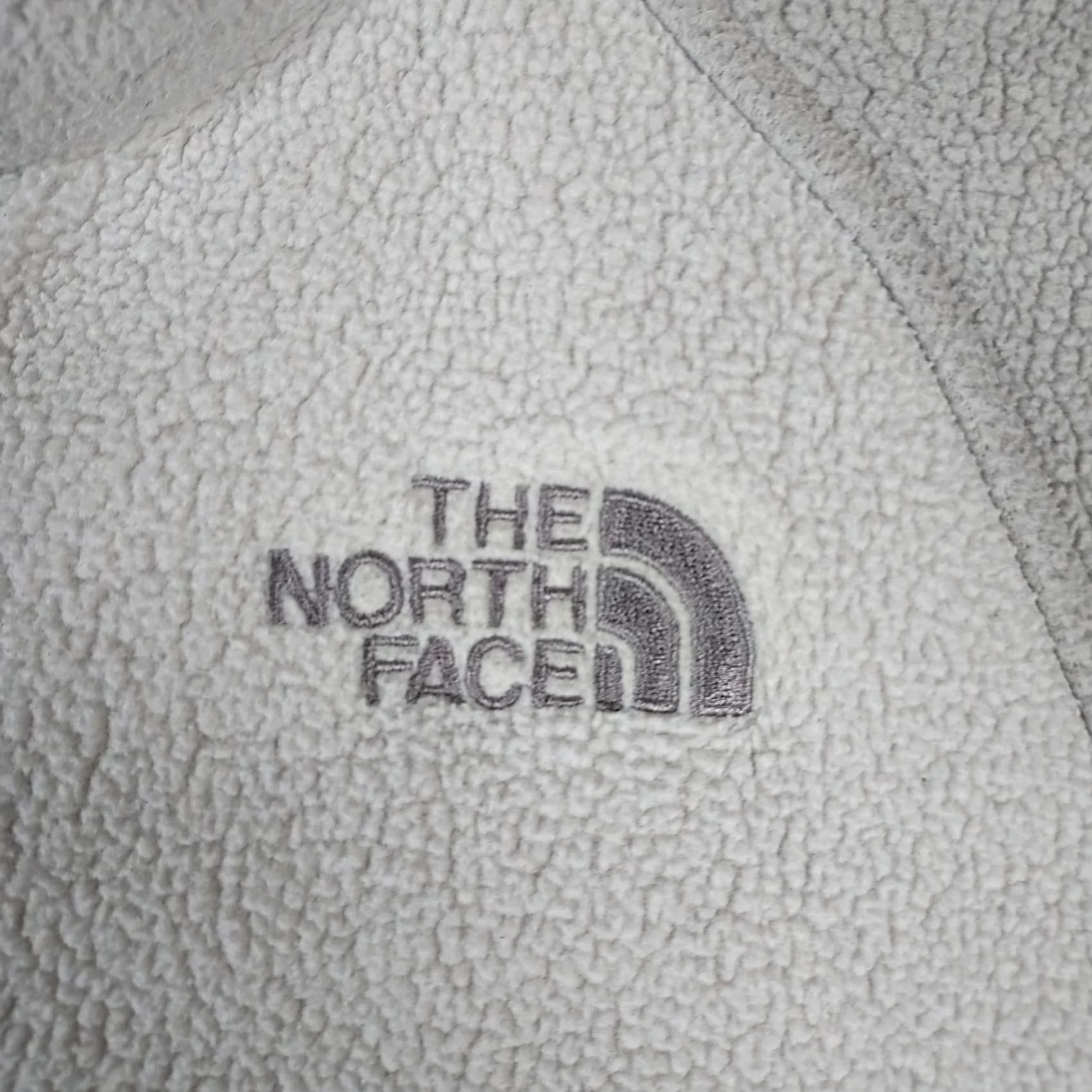 The North Face The North Face Womens S Gray Full Zip Fleece Jacket Lightweight Warm Shirt Womens Regular Size S Gray Full Zip Coat/Outerwear Size S / US 4 / IT 40 - 4 Thumbnail