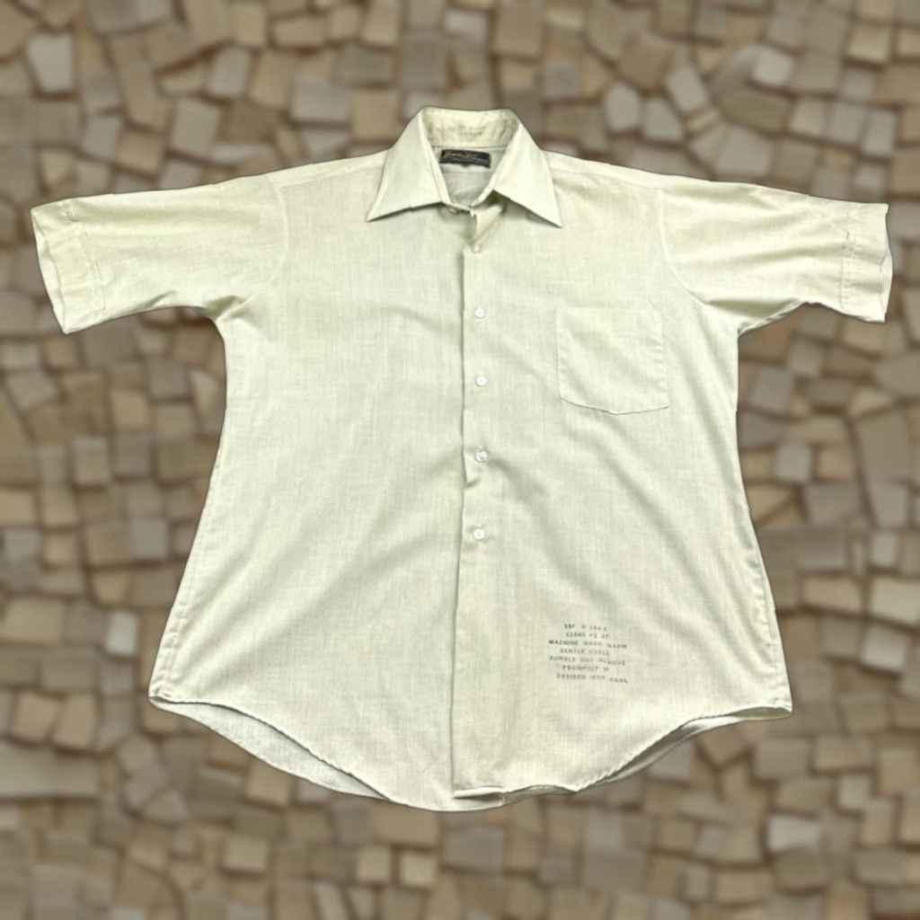 Van Heusen VINTAGE Van Heusen Dress Shirt Hampshire House Bradley Green 70s Adult LARGE Short Sleeve Button-Up Mens Size 42R - 1 Thumbnail