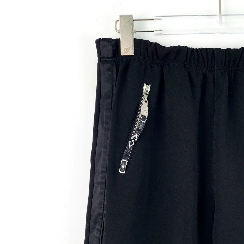 Louis Vuitton Louis Vuitton Black side button elasticated waist slacks p Size US 38 / EU 54 - 3 Thumbnail