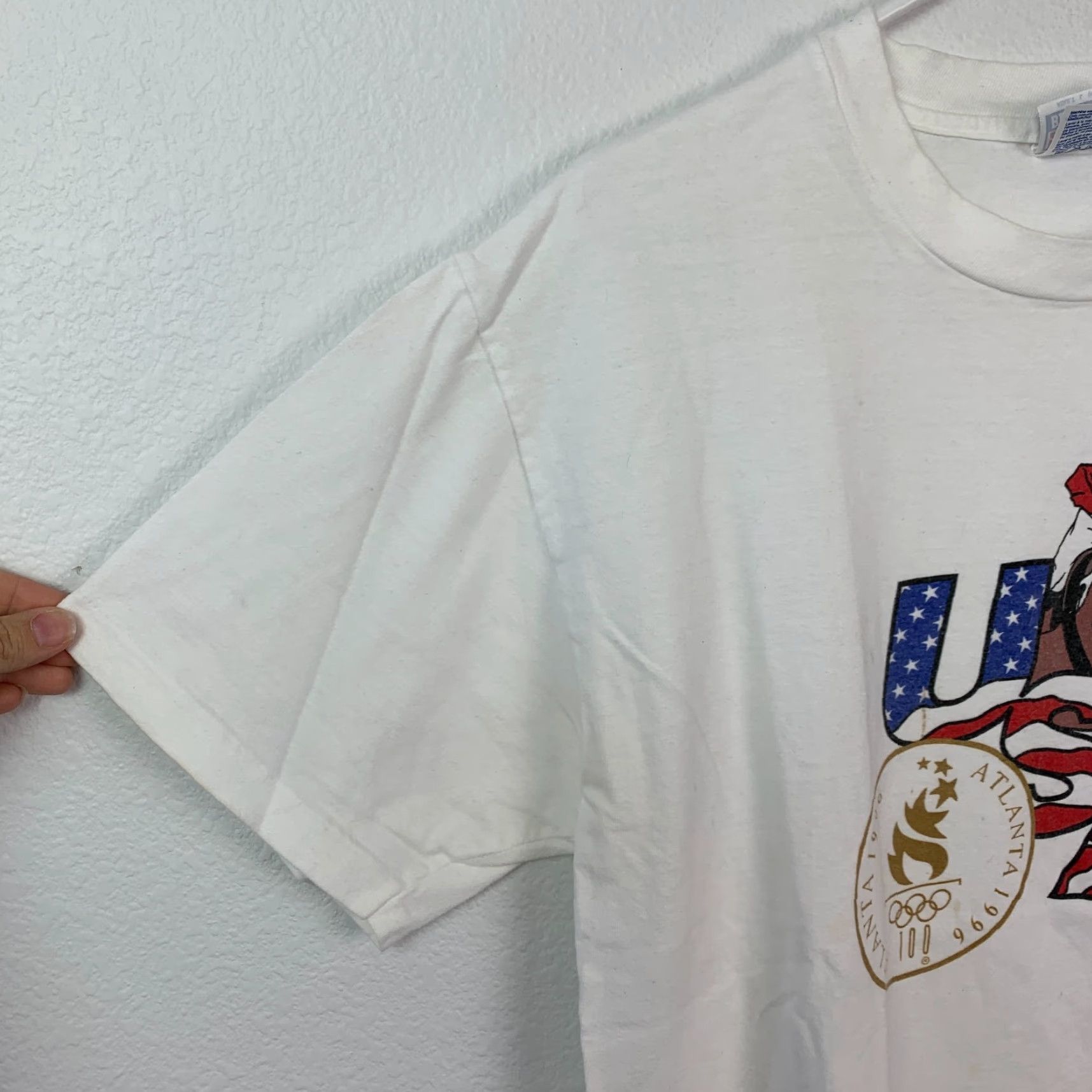 Hanes VINTAGE Hanes T-Shirt Atlanta Olympics 1996 Graphic Print White Cotton Unisex Adults L Short Sleeve Crew Neck Modern Classic Size US L / EU 52-54 / 3 - 2 Thumbnail