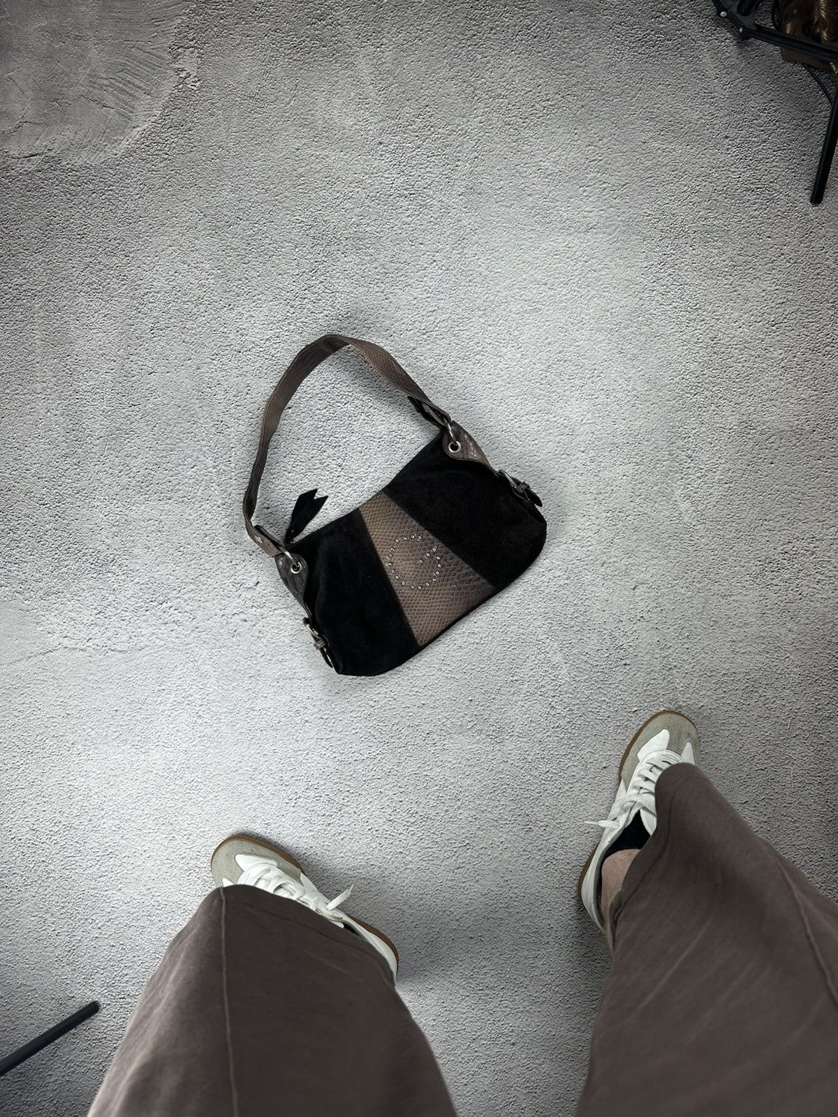 Guess Vintage Guess Style Bag Suede Canvas Y2K Logo Faded SK8 Size ONE SIZE - 2 Thumbnail