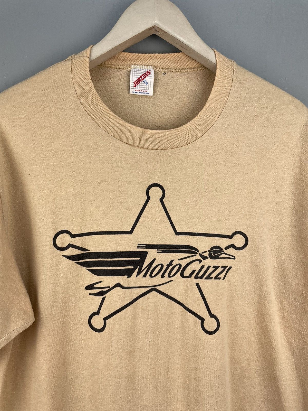 Vintage Vintage 80s Moto Guzzi motorcycle brand t shirt Size US XL / EU 56 / 4 - 3 Thumbnail