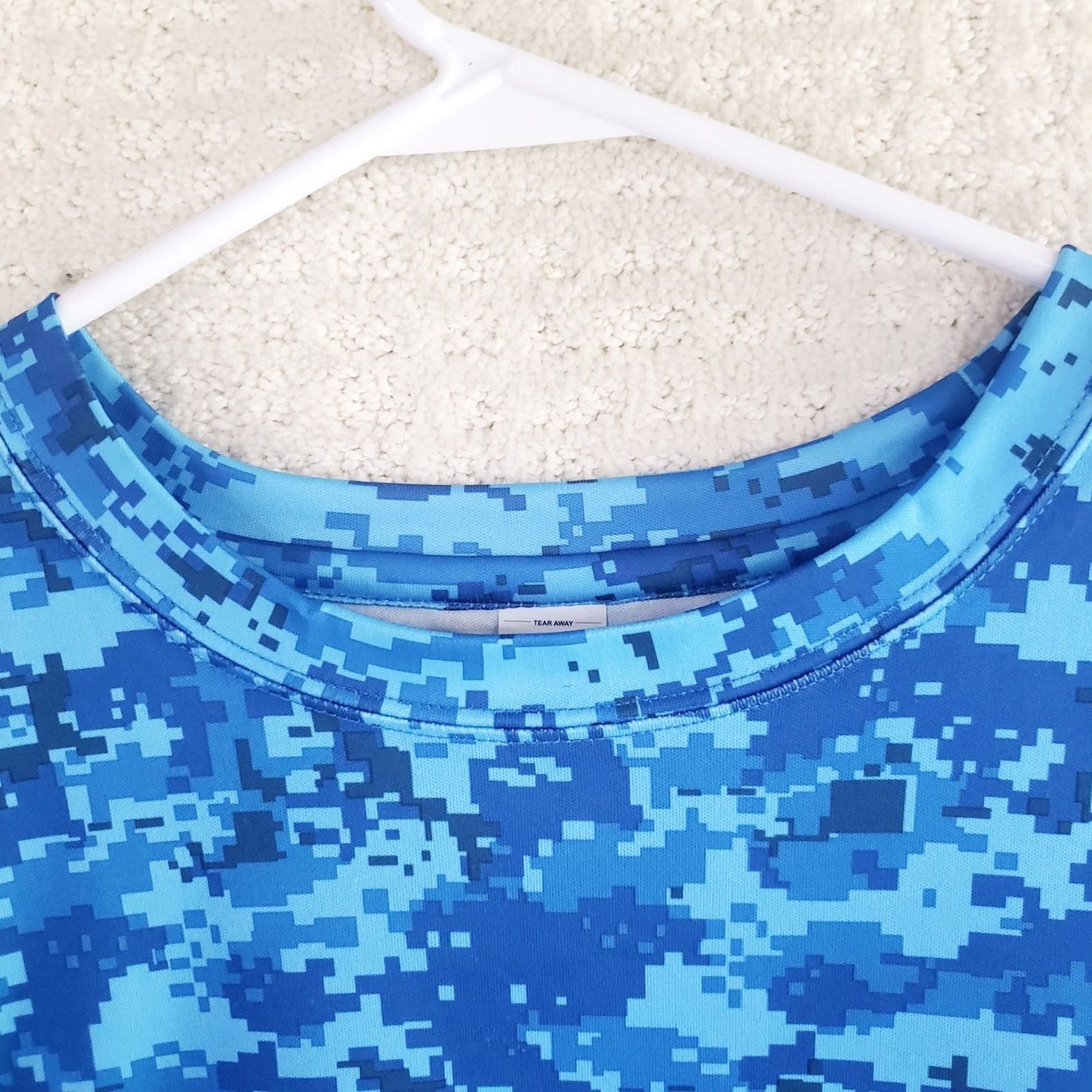 Vintage VINTAGE Ocean Safari Mens XL Blue Digital Camo Short Sleeve Stretch T-Shirt Size US XL / EU 56 / 4 - 6 Thumbnail