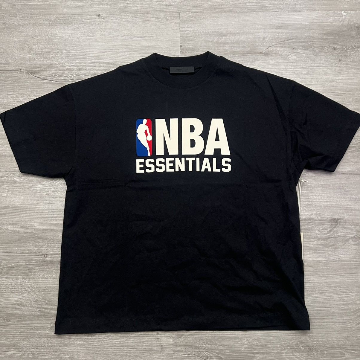 Essentials × NBA Fear of God Essentials NBA Tee Size US L / EU 52-54 / 3 - 2 Thumbnail