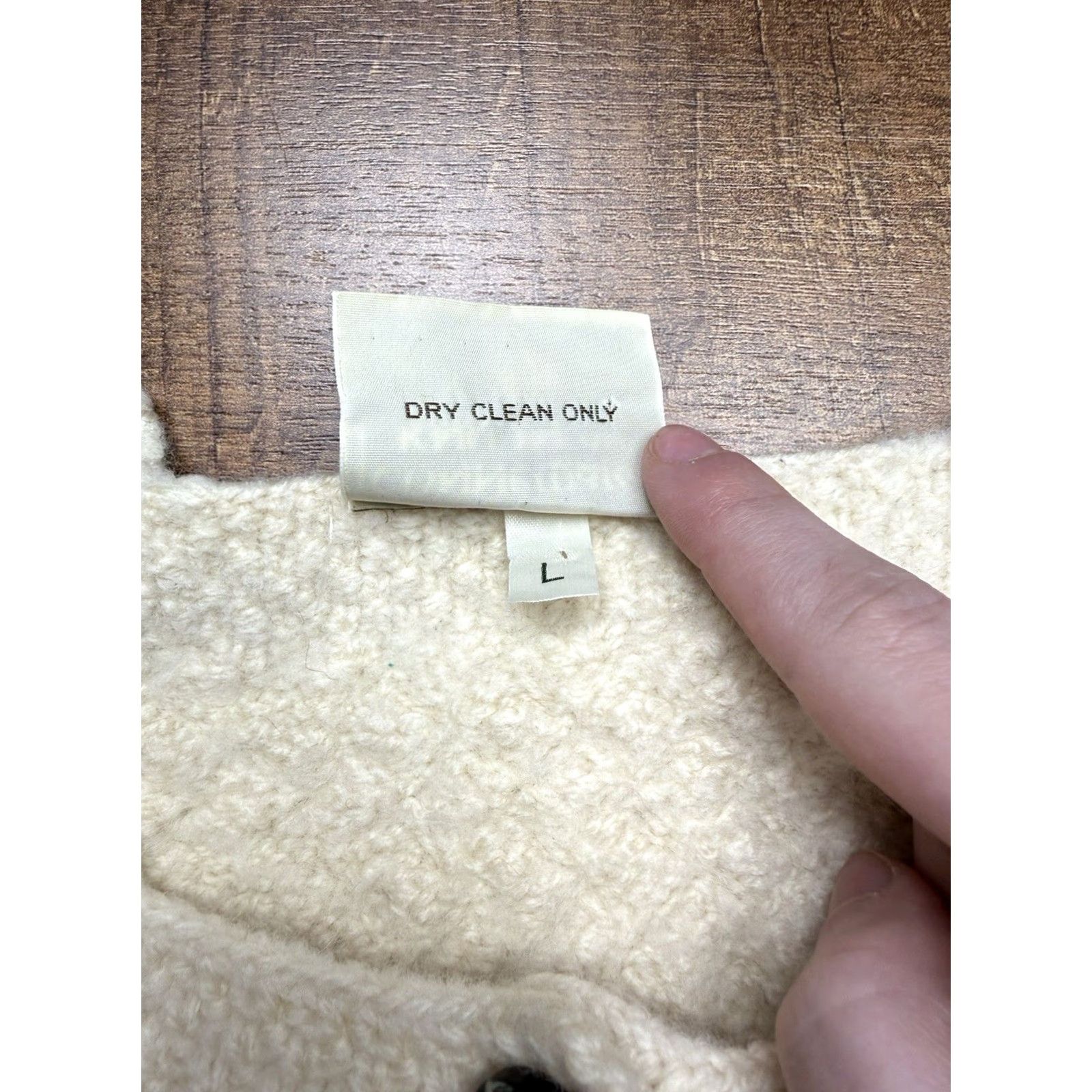 Vintage Connemara Knitwear Ivory Irish Cable Knit Merino Wool Cardigan Sweater Large Cardigan Ladies Size L Crew Neck Knit Wool Button Shoulder Ladies Mens? Size L / US 10 / IT 46 - 6 Thumbnail