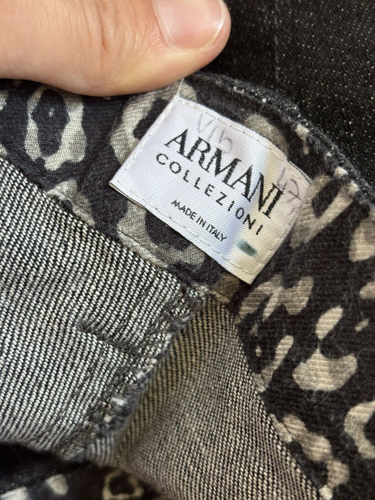 Armani × Armani Collezioni × Vintage Armani Collezioni Vintage Denim Skirt Made in Italy Size 36" / US 14 / IT 50 - 4 Thumbnail