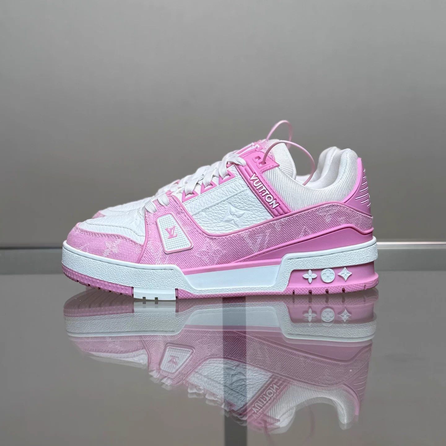 Louis Vuitton LV Trainer 25 White Pink Denim Sneakers EUR 36.5 99 Size US 5.5 / IT 35.5 - 5 Thumbnail