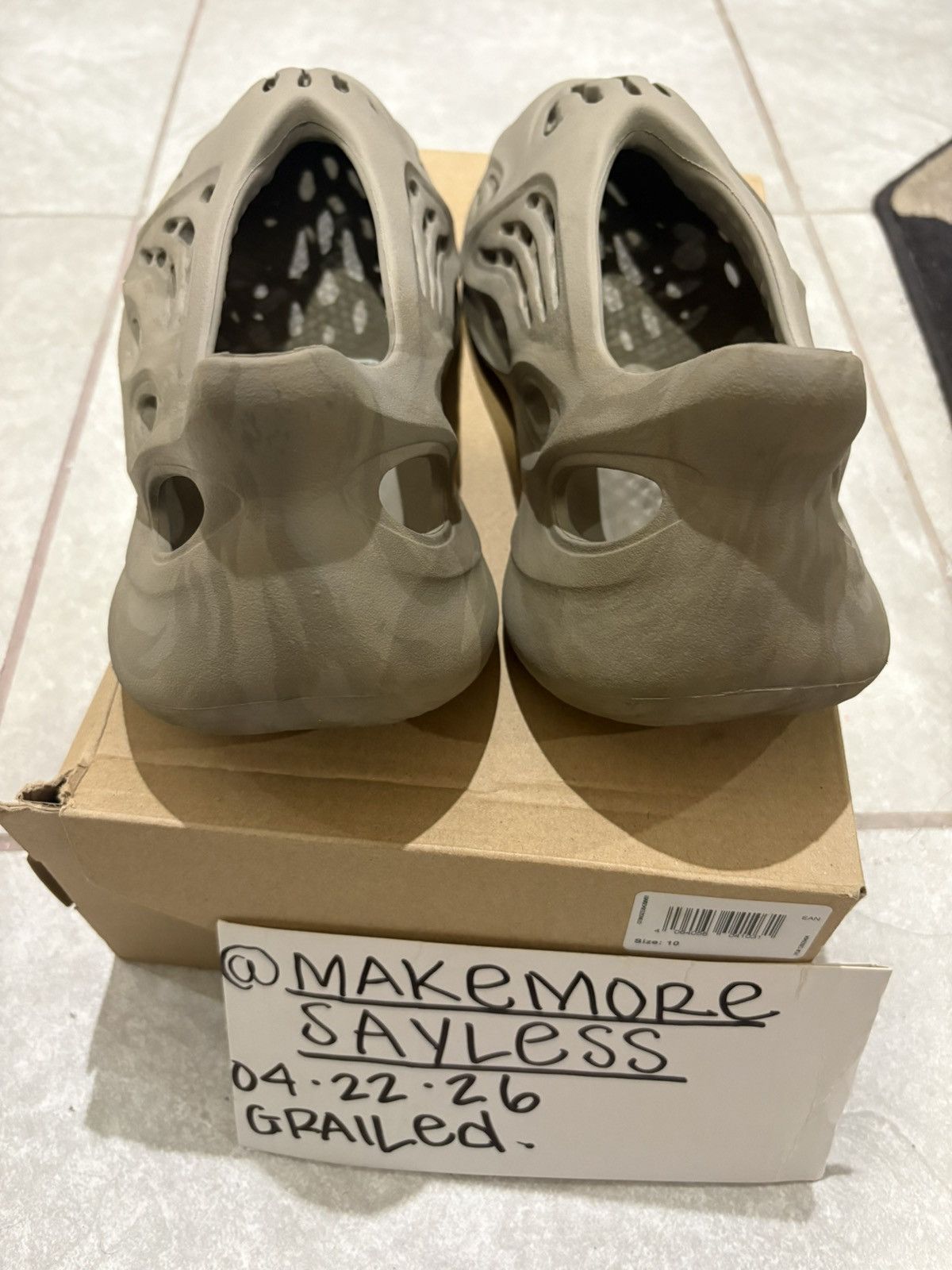 Adidas ADIDAS YEEZY FOAM RUNNER - STONE Size US 10 / EU 43 - 3 Thumbnail