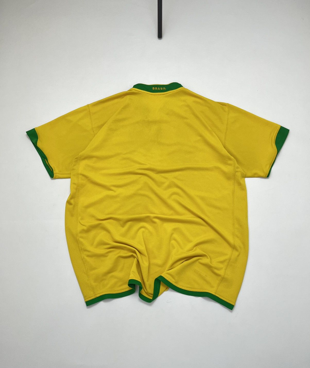 Nike Brazil Vintage Soccer Jersey 00s Size US L / EU 52-54 / 3 - 15 Thumbnail