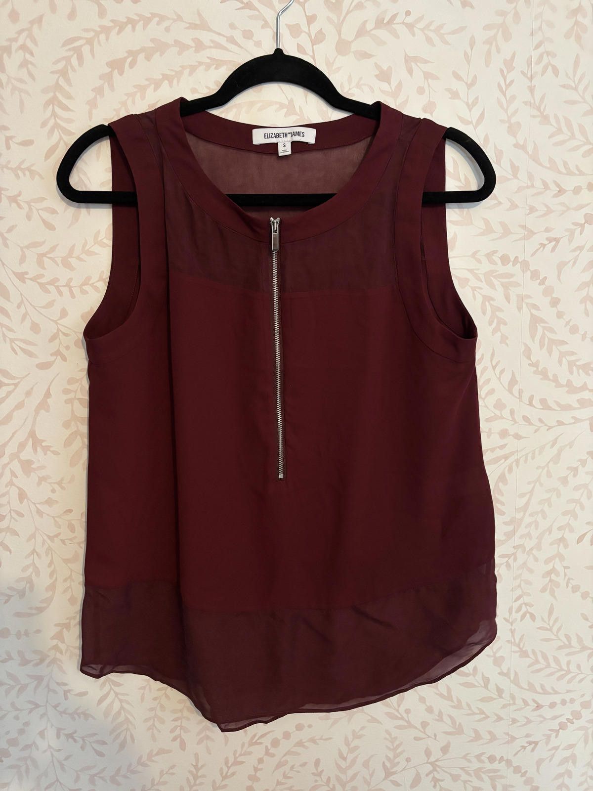 Elizabeth and James Elizabeth and James Burgundy Sleeveless Silk Top Front Ziper Size S / US 4 / IT 40 - 1 Thumbnail