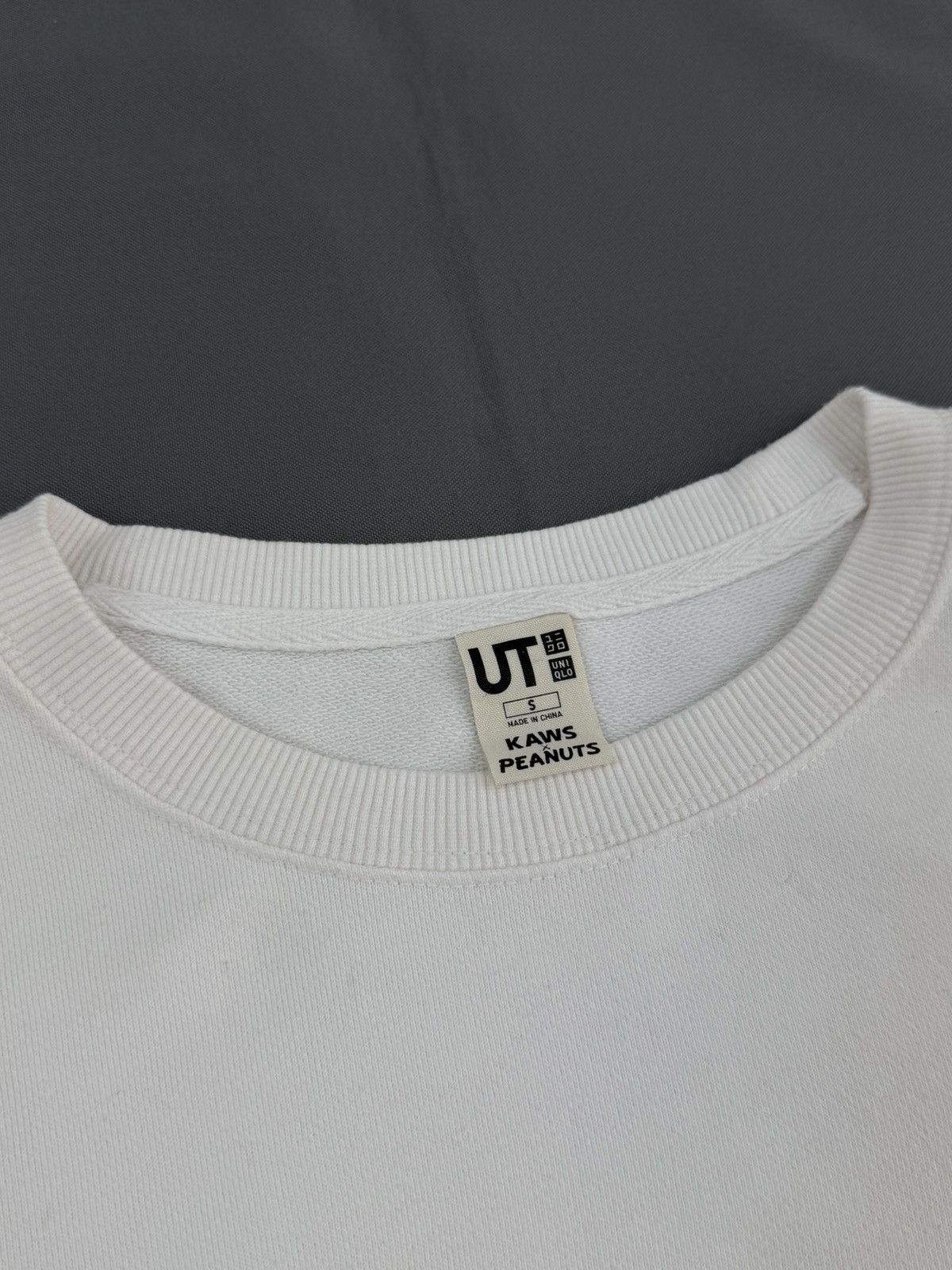 Kaws × Peanuts × Uniqlo Distressed Uniqlo x Kaws x Peanuts Graphic Sweatshirt Size US S / EU 44-46 / 1 - 7 Thumbnail