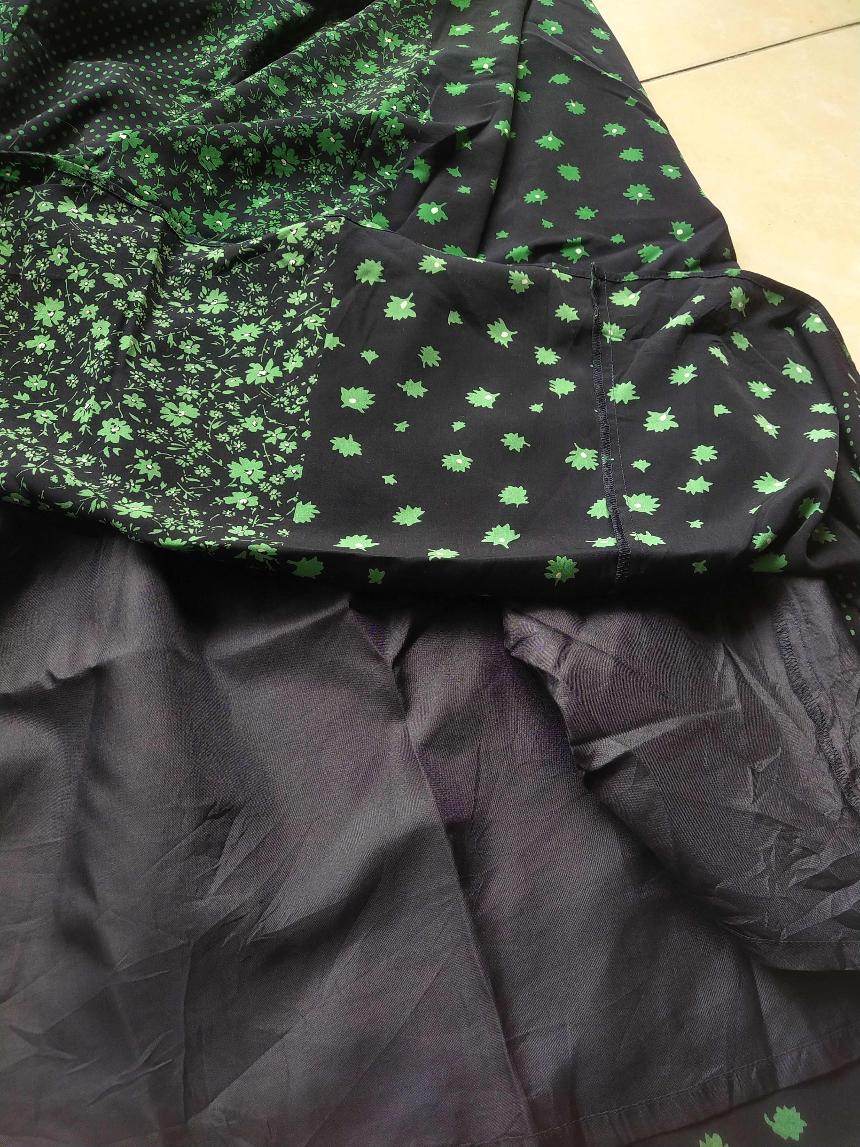 United Arrows United Arrows Japan Patchwork Floral Dot Flare Skirt 36 Size 26" / US 2 / IT 38 - 4 Thumbnail