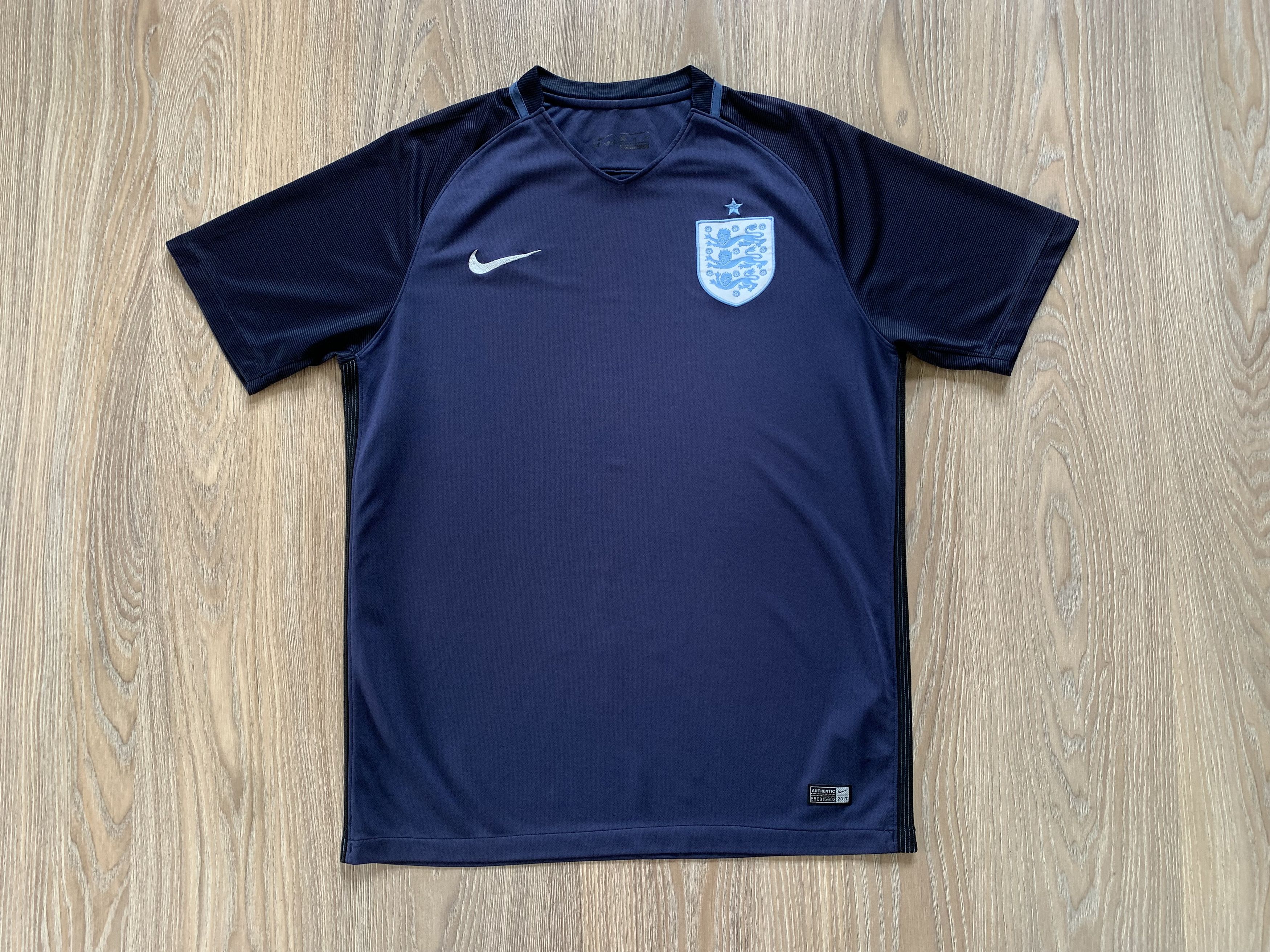Nike Nike England Soccer Jersey 17-18 Size US S / EU 44-46 / 1 - 2 Thumbnail