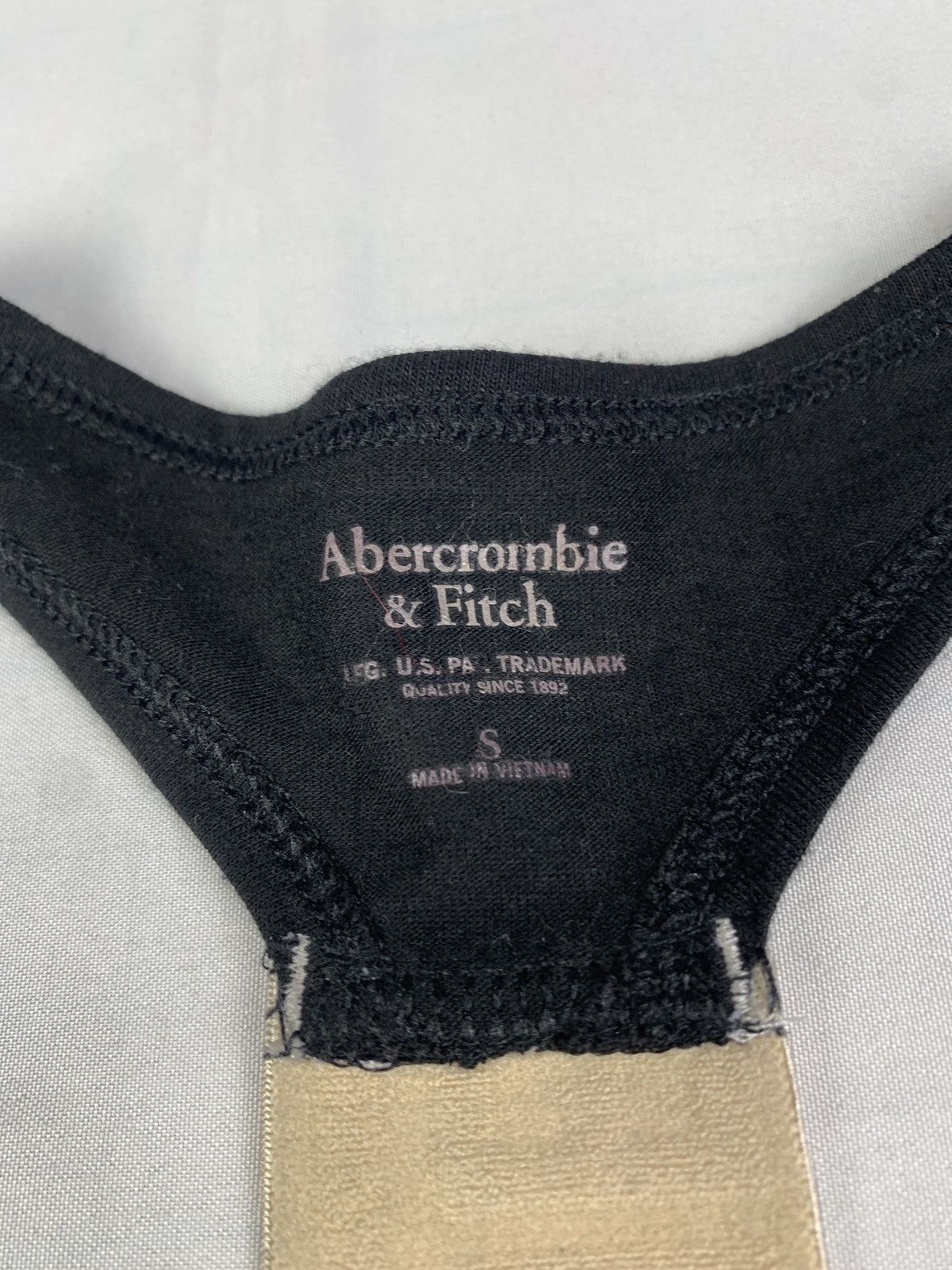 Abercrombie & Fitch abercrombie & fitch A&F Fitted Scoop Neck Built Bra Tank Top Size S / US 4 / IT 40 - 8 Thumbnail