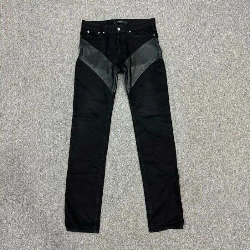 Givenchy Givenchy Black Denim Casual Pants for Men 0089 Size US 26 / EU 42 - 1 Thumbnail