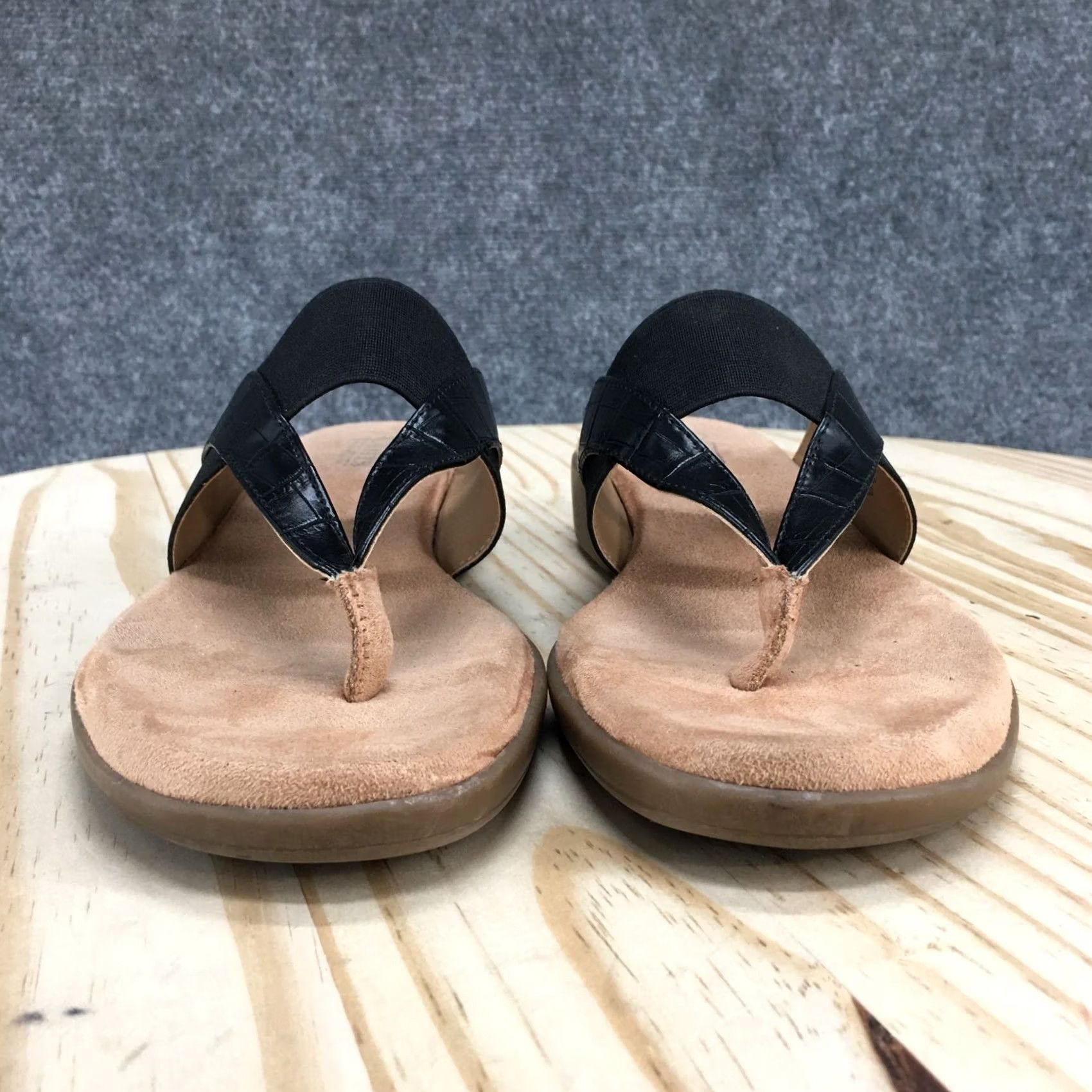 Vintage Cliffs by White Mountain Sandals Womens 8M Bumble Thong Black Faux Leather Wedge Size US 8 / IT 38 - 4 Thumbnail