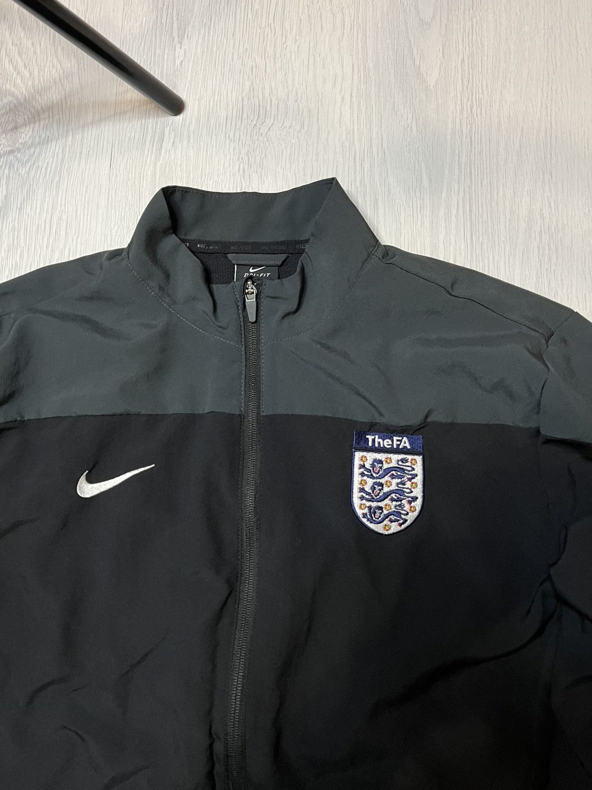 Nike Vintage Nike England Y2k Nylon Jacket Size US XL / EU 56 / 4 - 2 Thumbnail