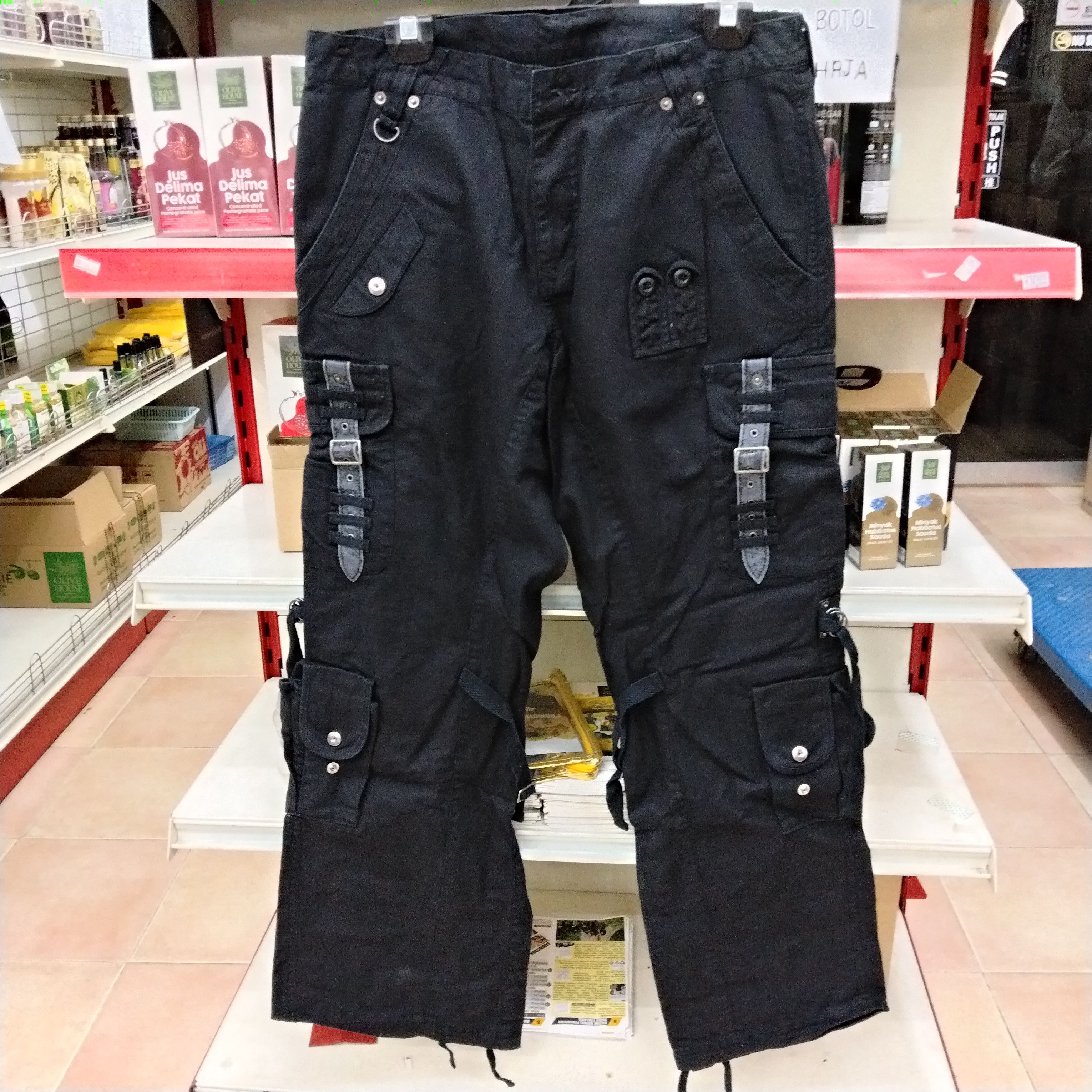 Japanese Brand 13 Multipocket Bondage Cargo Pant Size US 34 / EU 50 - 1 Thumbnail