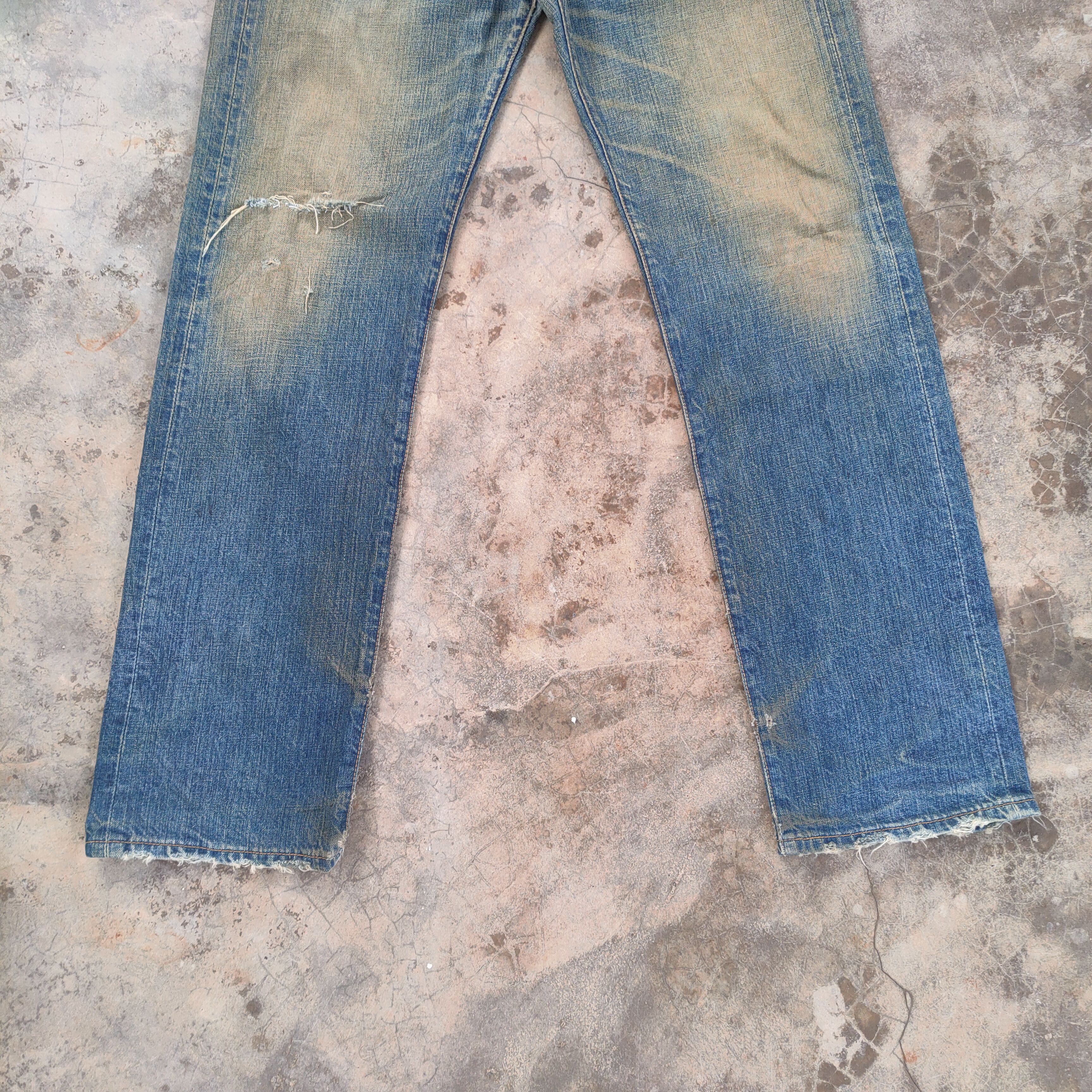 Levi's Vintage Clothing VINTAGE LEVI'S 501 RUSTY FADED DISTRESSED JEAN DENIM PANTS Size US 32 / EU 48 - 4 Thumbnail