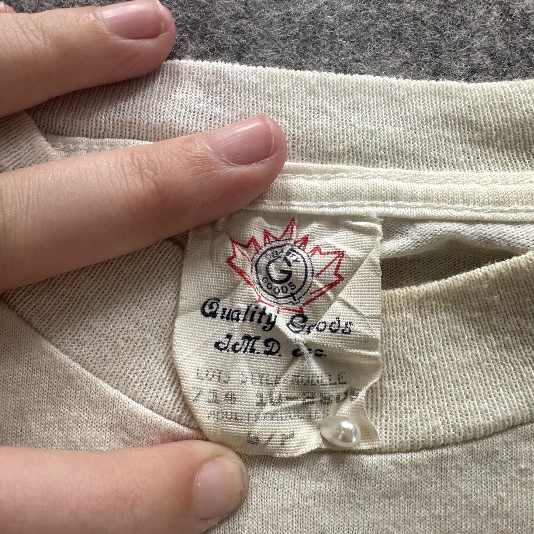 Other VINTAGE Quality Goods Canada Shirt Mens L White Tourist Souvenir Graphic 90s SS Size US L / EU 52-54 / 3 - 3 Thumbnail