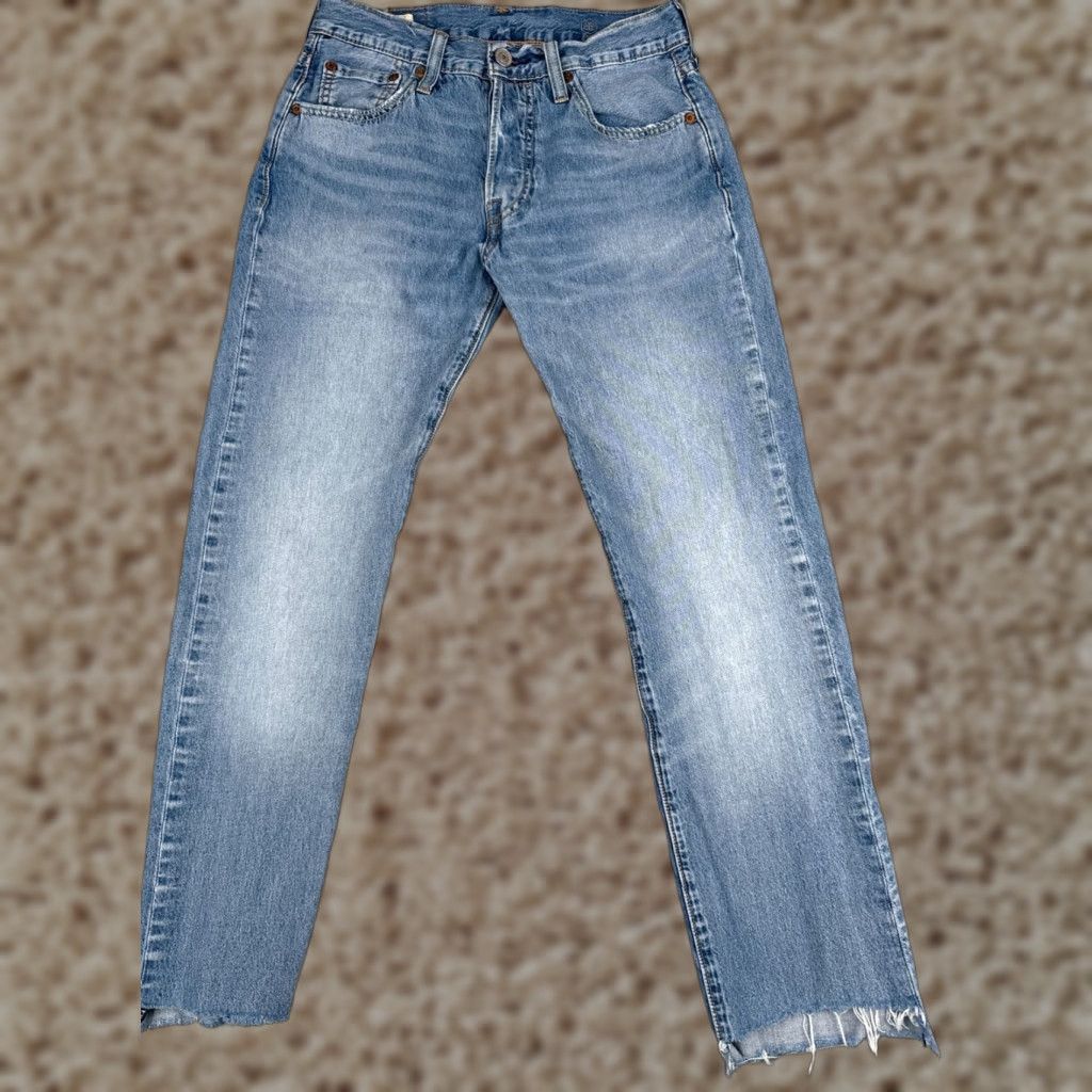 Levi's VINTAGE Levi's 501 Jeans Pants Adult 28 Blue Denim Button Fly 100% Cotton 26x27 Regular Fit Mid Rise Straight 5-Pocket Mens Jeans Size US 28 / EU 44 - 1 Thumbnail