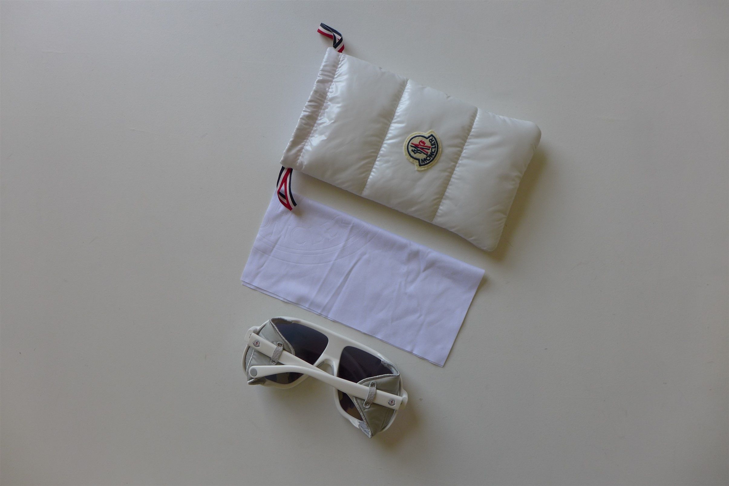 Moncler Moncler Diffractor Sunglasses - White / Smoke Mirror Size ONE SIZE - 4 Thumbnail