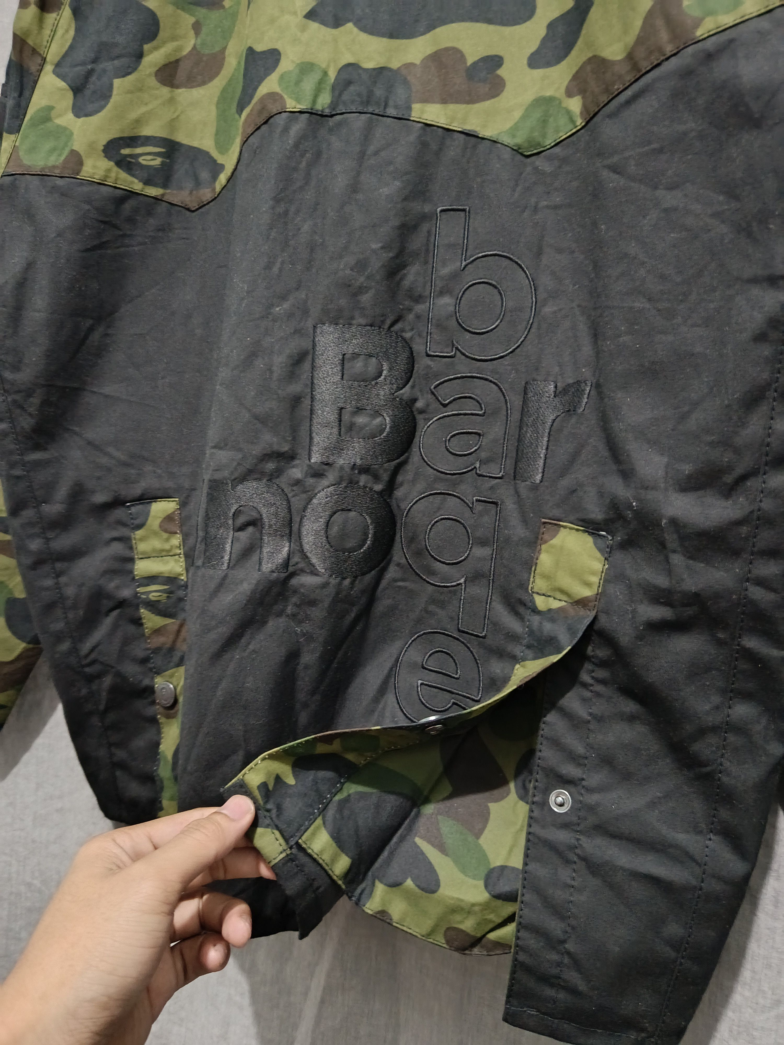 Bape × Barbour Barbour x Bape Camo rain wax jacket Size US M / EU 48-50 / 2 - 5 Thumbnail