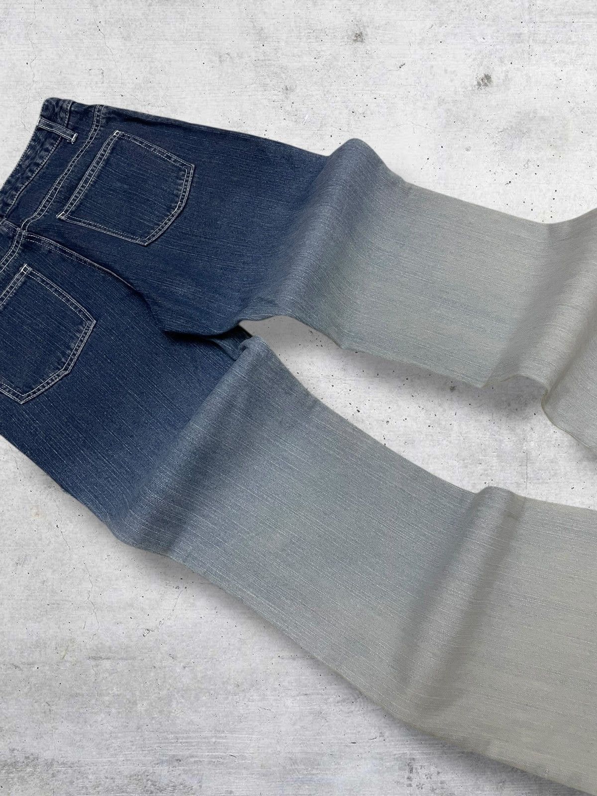 VINTAGE JAPAN 90S FLORA APPLIQUE FLARED ARTSY TWIST DENIM