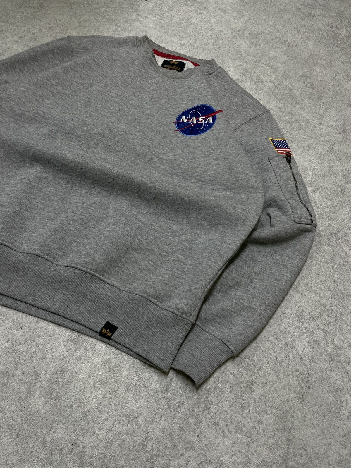 Alpha Industries × NASA Y2K Alpha Industries Grey Sweatshirt NASA Logo Size US M / EU 48-50 / 2 - 7 Thumbnail