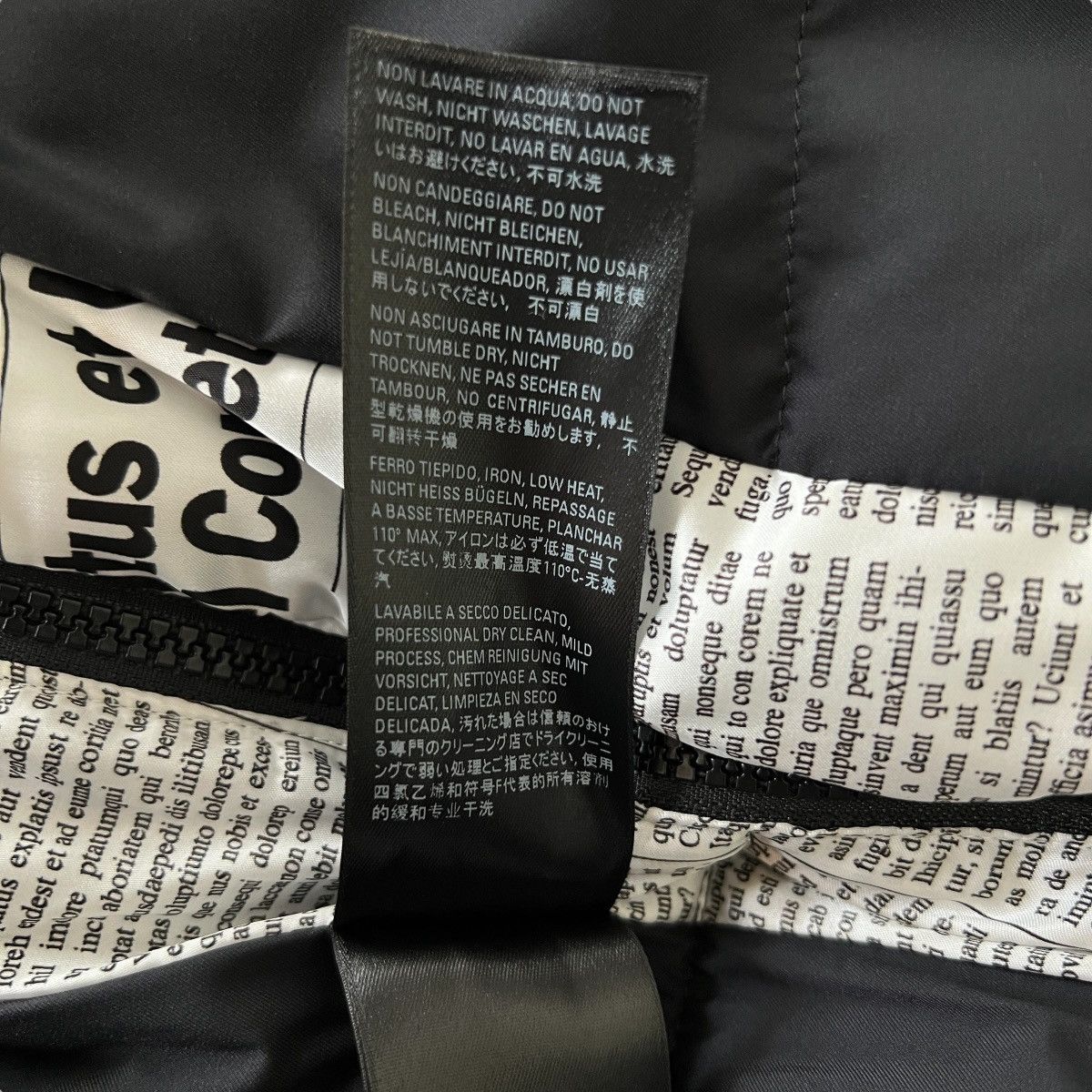 Balenciaga BALENCIAGA Newspaper Puffer Jacket Size US L / EU 52-54 / 3 - 9 Thumbnail